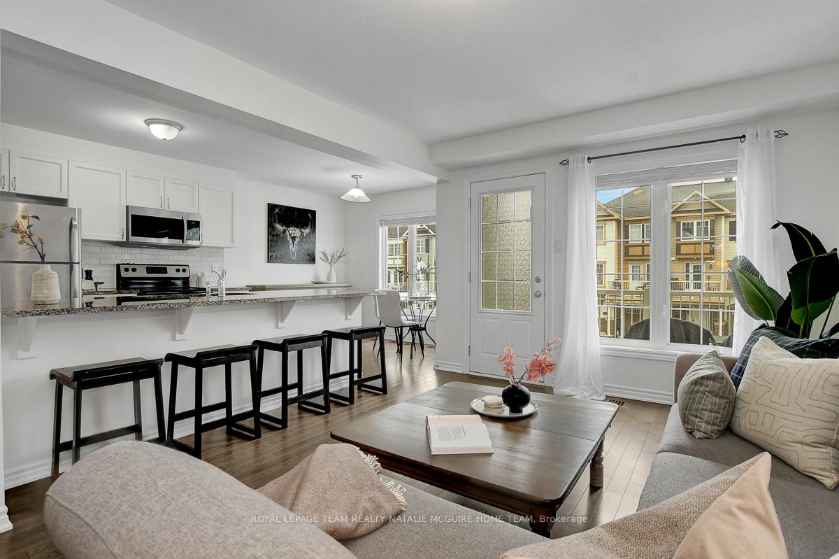 Photo 11 of 599 Meadowcreek Circle, Ottawa, Kanata - Emerald Meadows/Trailwest — HOMEH