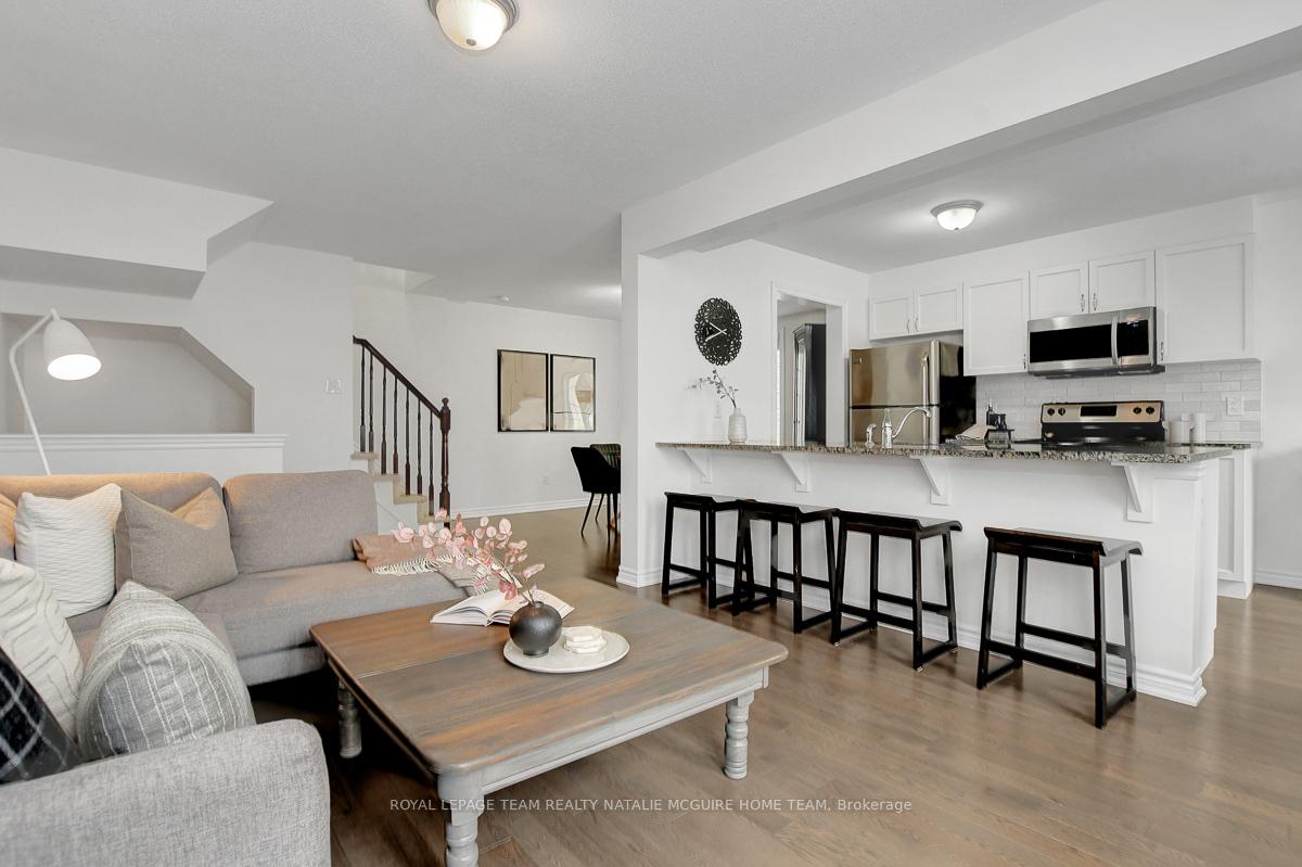 Photo 12 of 599 Meadowcreek Circle, Ottawa, Kanata - Emerald Meadows/Trailwest — HOMEH