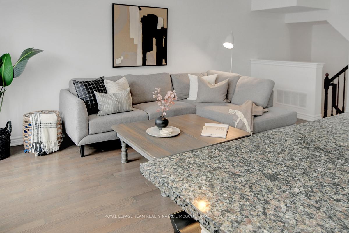Photo 24 of 599 Meadowcreek Circle, Ottawa, Kanata - Emerald Meadows/Trailwest — HOMEH