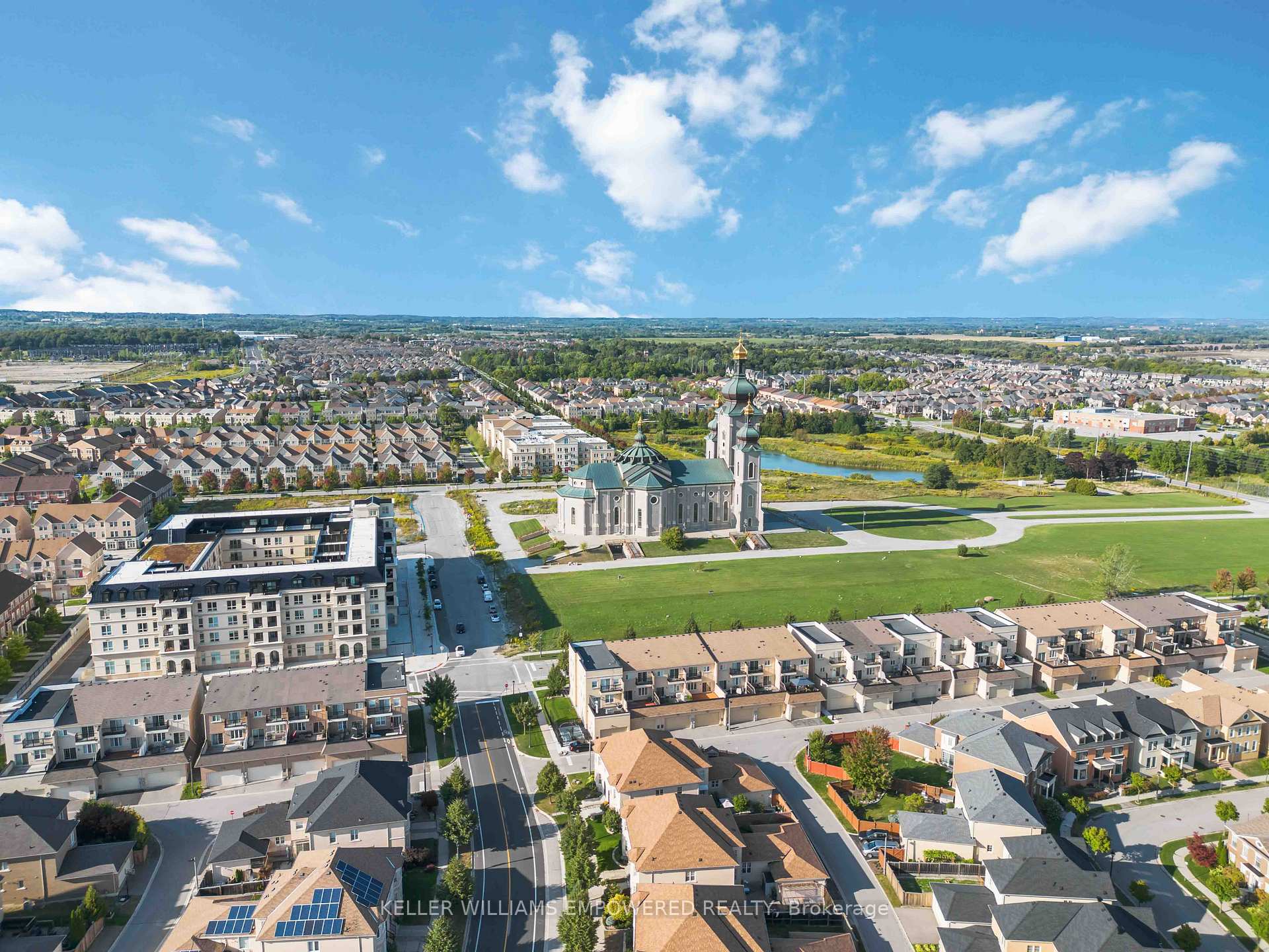 Photo 5 of 18 Vitanna Road, Markham, Cathedraltown — HOMEH