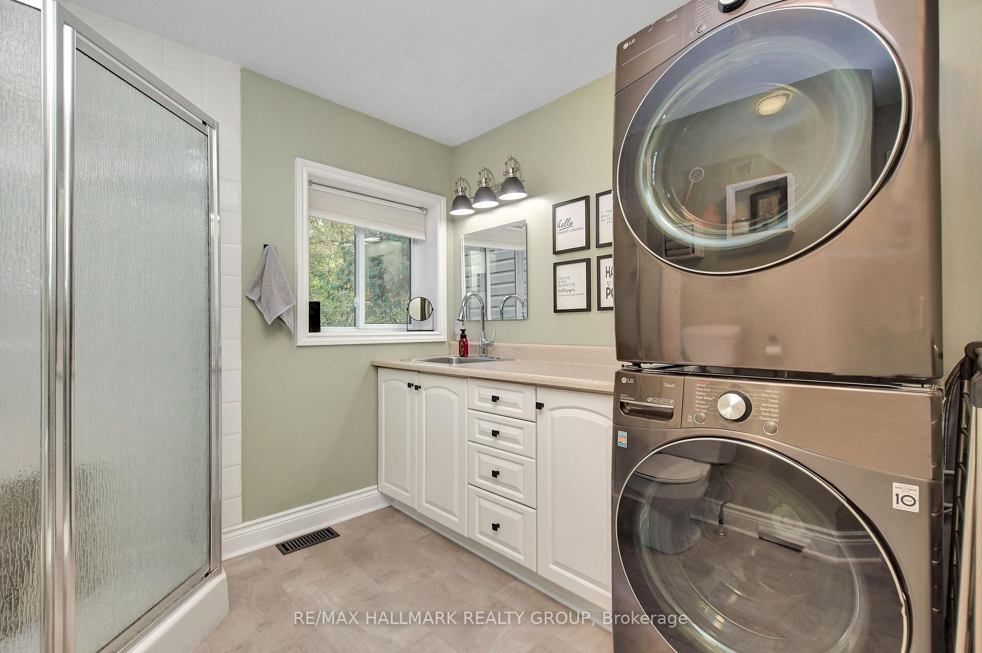 Photo 2 of 122 Constance Lake Road, Ottawa, Kanata - Kanata (North East) — HOMEH