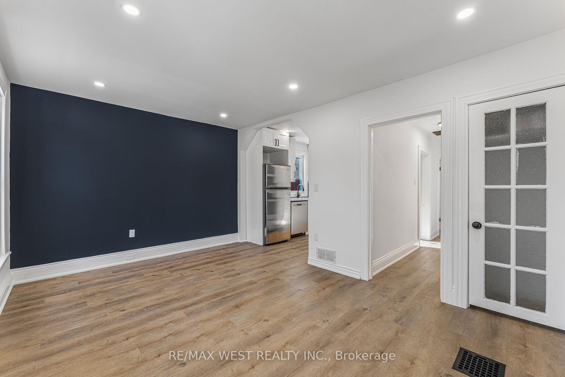 Photo 11 of Unit Upper, 57 Stirton Street, Hamilton, Gibson — HOMEH