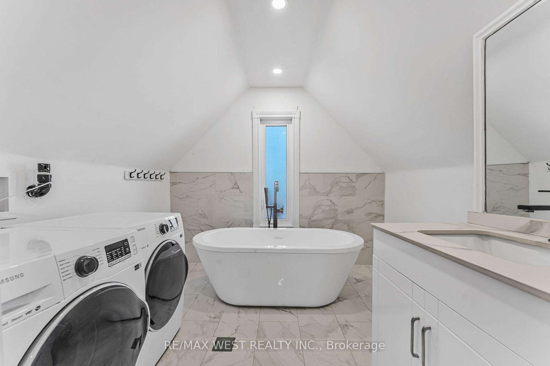 Photo 16 of Unit Upper, 57 Stirton Street, Hamilton, Gibson — HOMEH