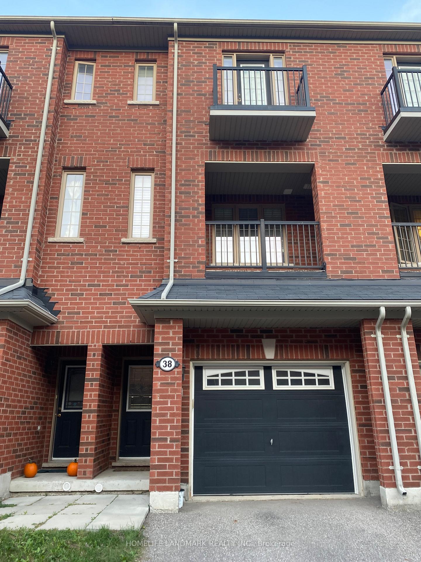 Photo 2 of 38 Orca Drive, Markham, Wismer — HOMEH
