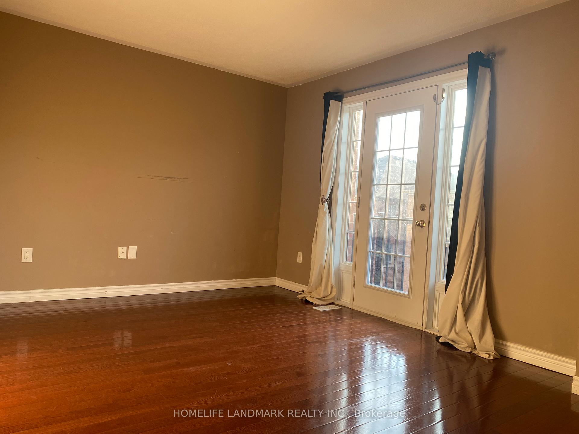 Photo 15 of 38 Orca Drive, Markham, Wismer — HOMEH