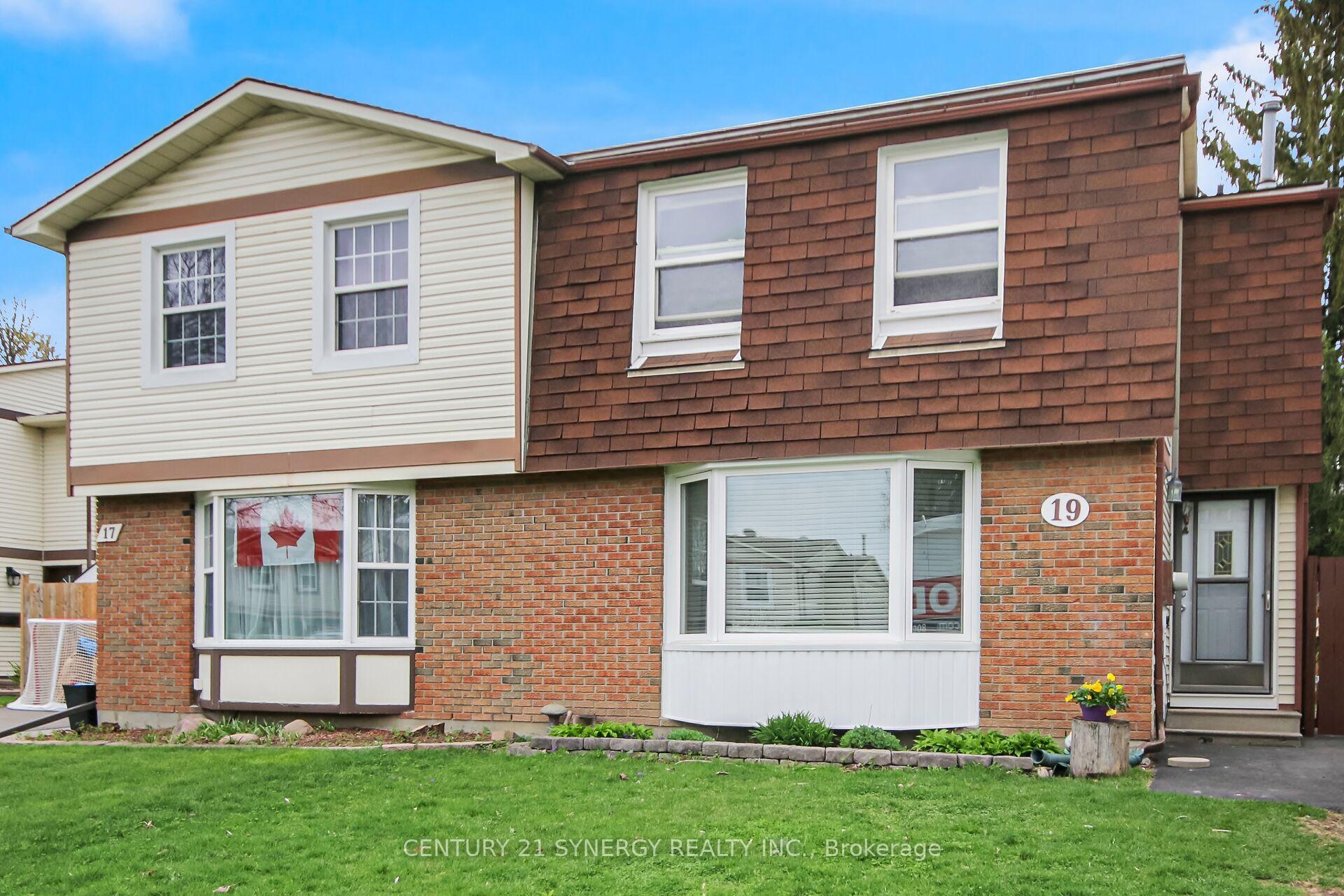 Photo 3 of 19 Seabrooke Drive, Ottawa, Kanata - Glencairn/Hazeldean — HOMEH