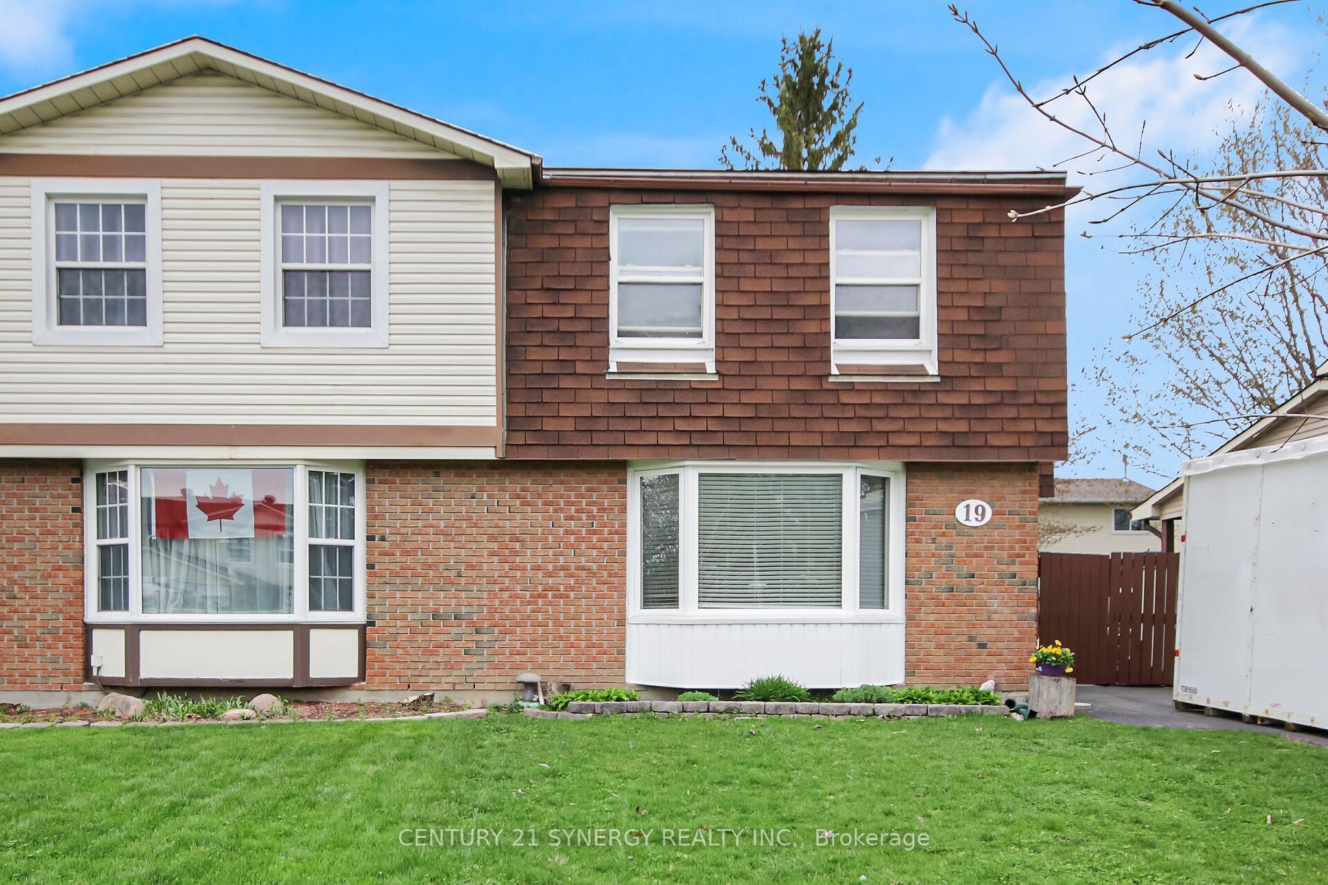 Photo 4 of 19 Seabrooke Drive, Ottawa, Kanata - Glencairn/Hazeldean — HOMEH