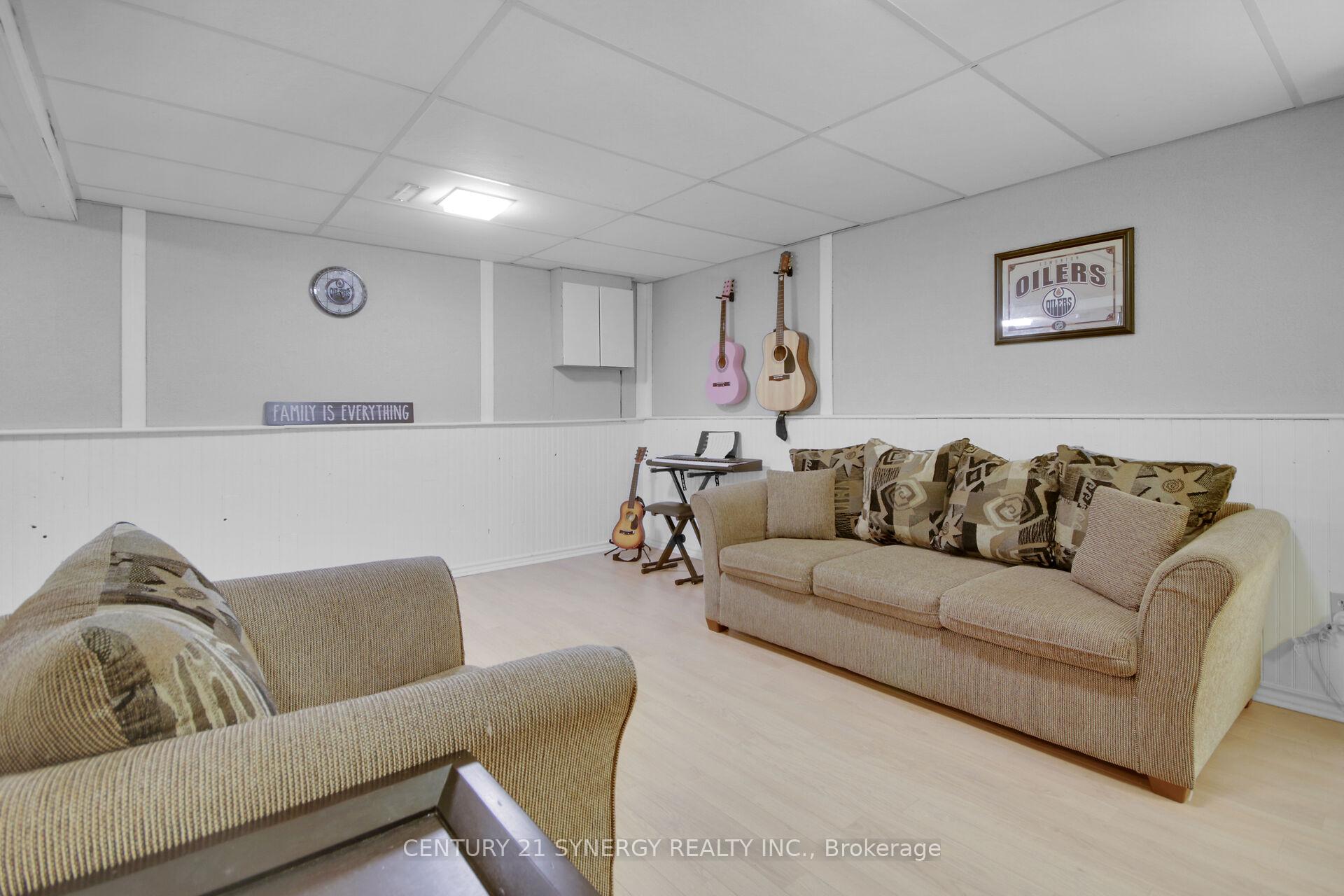 Photo 32 of 19 Seabrooke Drive, Ottawa, Kanata - Glencairn/Hazeldean — HOMEH