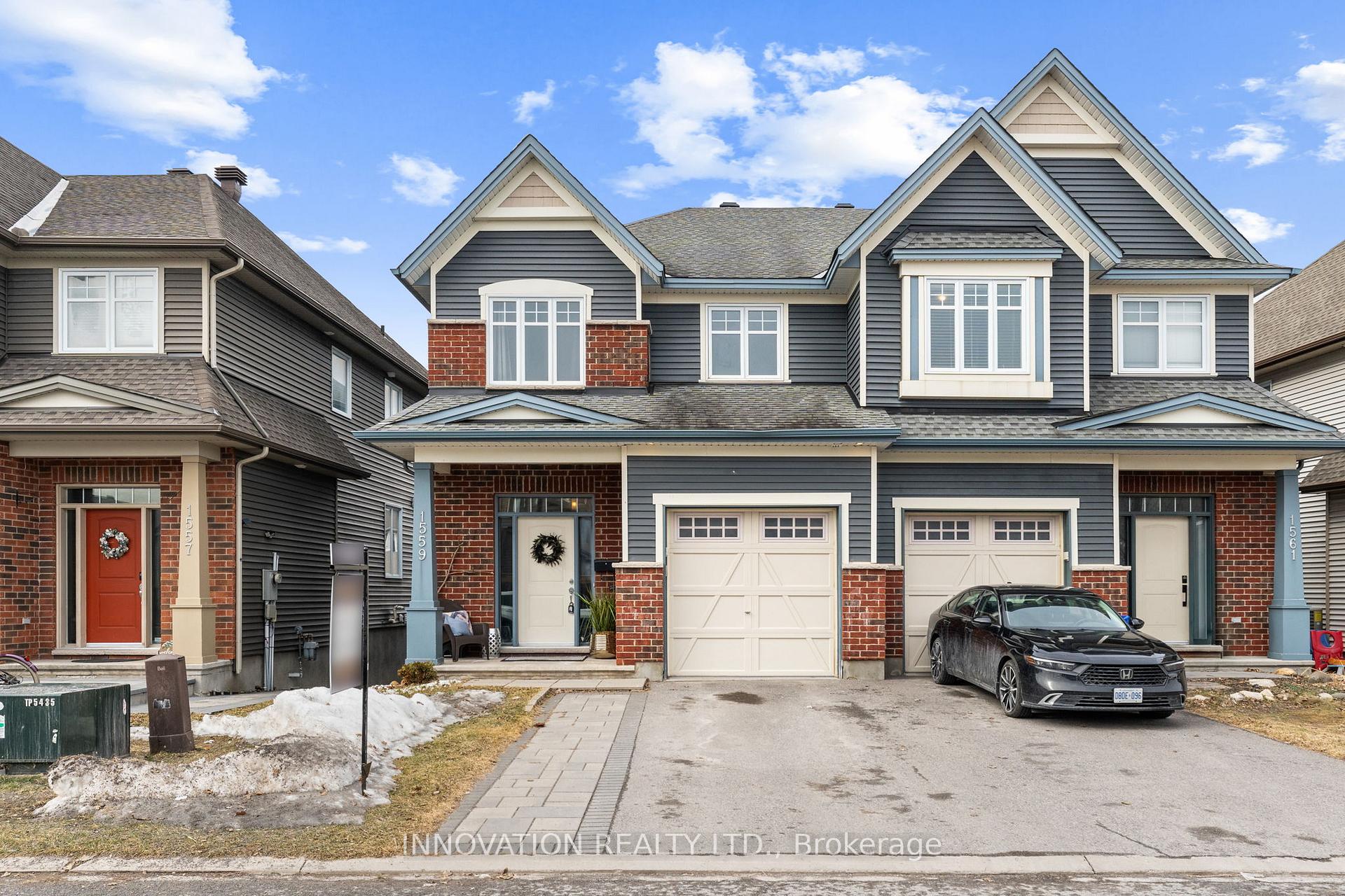 Front of 1559 Carronbridge Circle