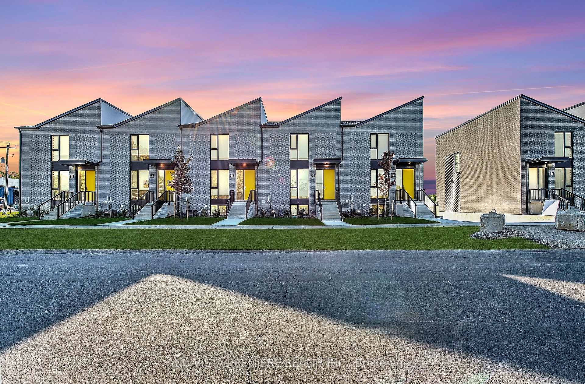 Photo 2 of Unit 58, 85 Tunks Lane, Middlesex Centre, Komoka — HOMEH
