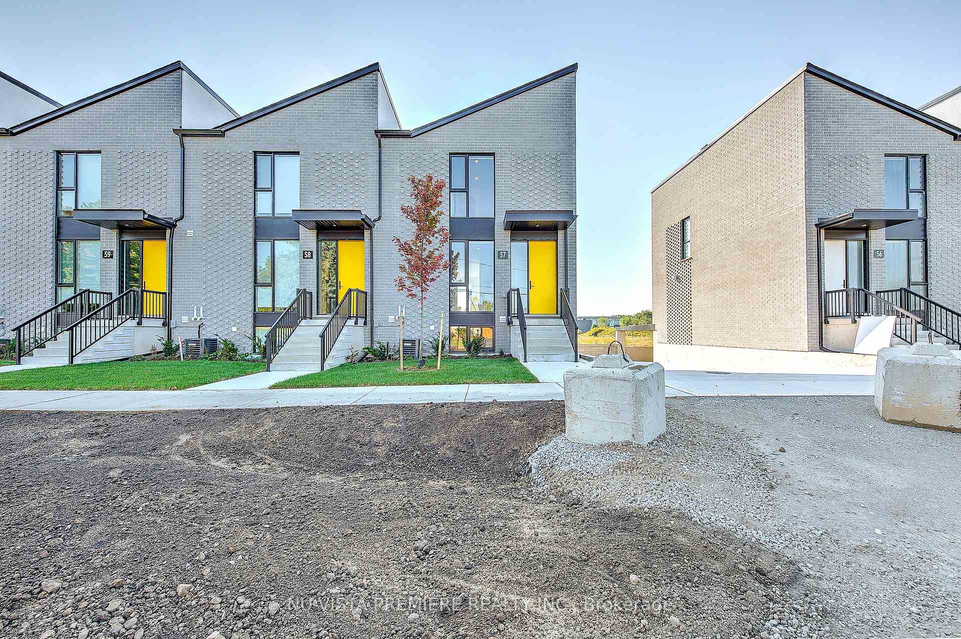 Photo 3 of Unit 58, 85 Tunks Lane, Middlesex Centre, Komoka — HOMEH