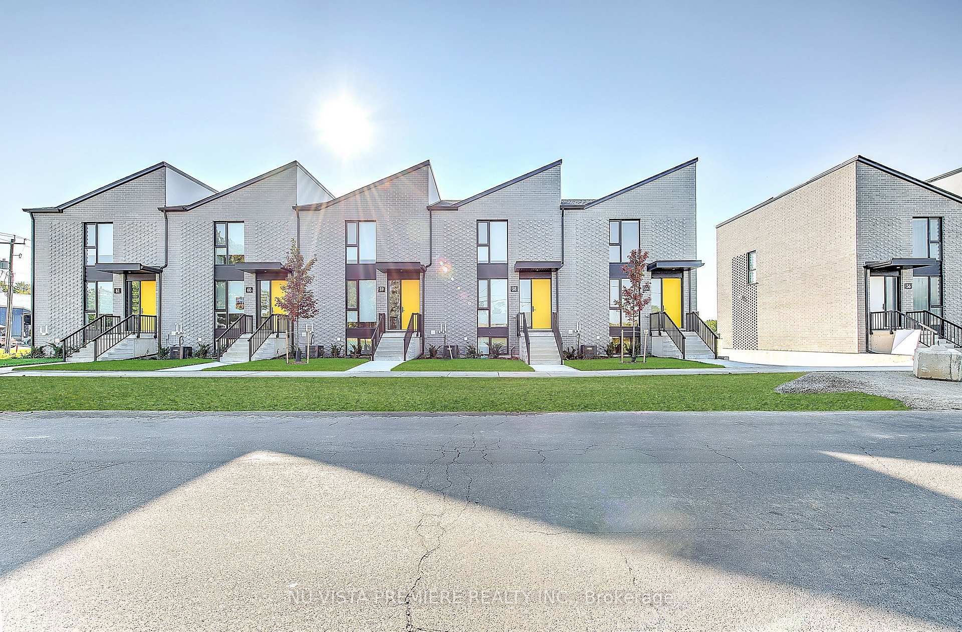 Photo 4 of Unit 58, 85 Tunks Lane, Middlesex Centre, Komoka — HOMEH