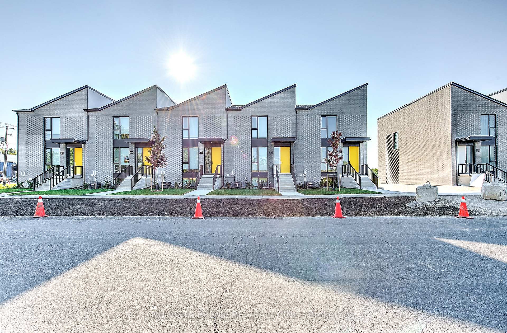 Photo 6 of Unit 58, 85 Tunks Lane, Middlesex Centre, Komoka — HOMEH