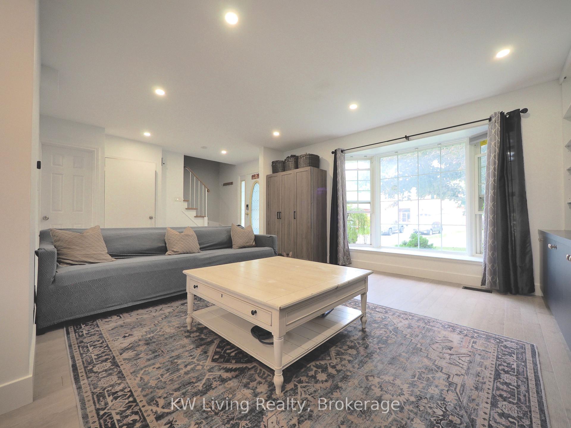 Photo 6 of 25 Gladiator Road, Markham, Bullock — HOMEH