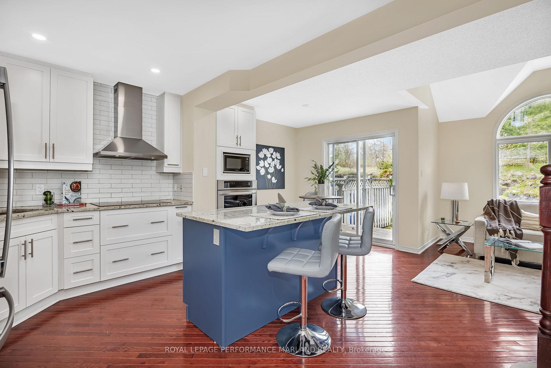 Photo 3 of 112 Blackdome Crescent, Ottawa, Kanata - Kanata Lakes/Heritage Hills — HOMEH