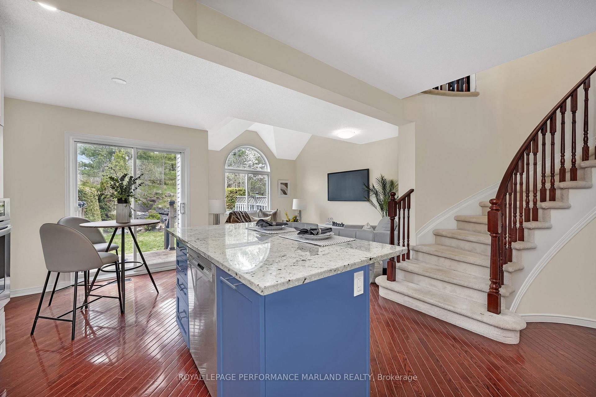 Photo 5 of 112 Blackdome Crescent, Ottawa, Kanata - Kanata Lakes/Heritage Hills — HOMEH