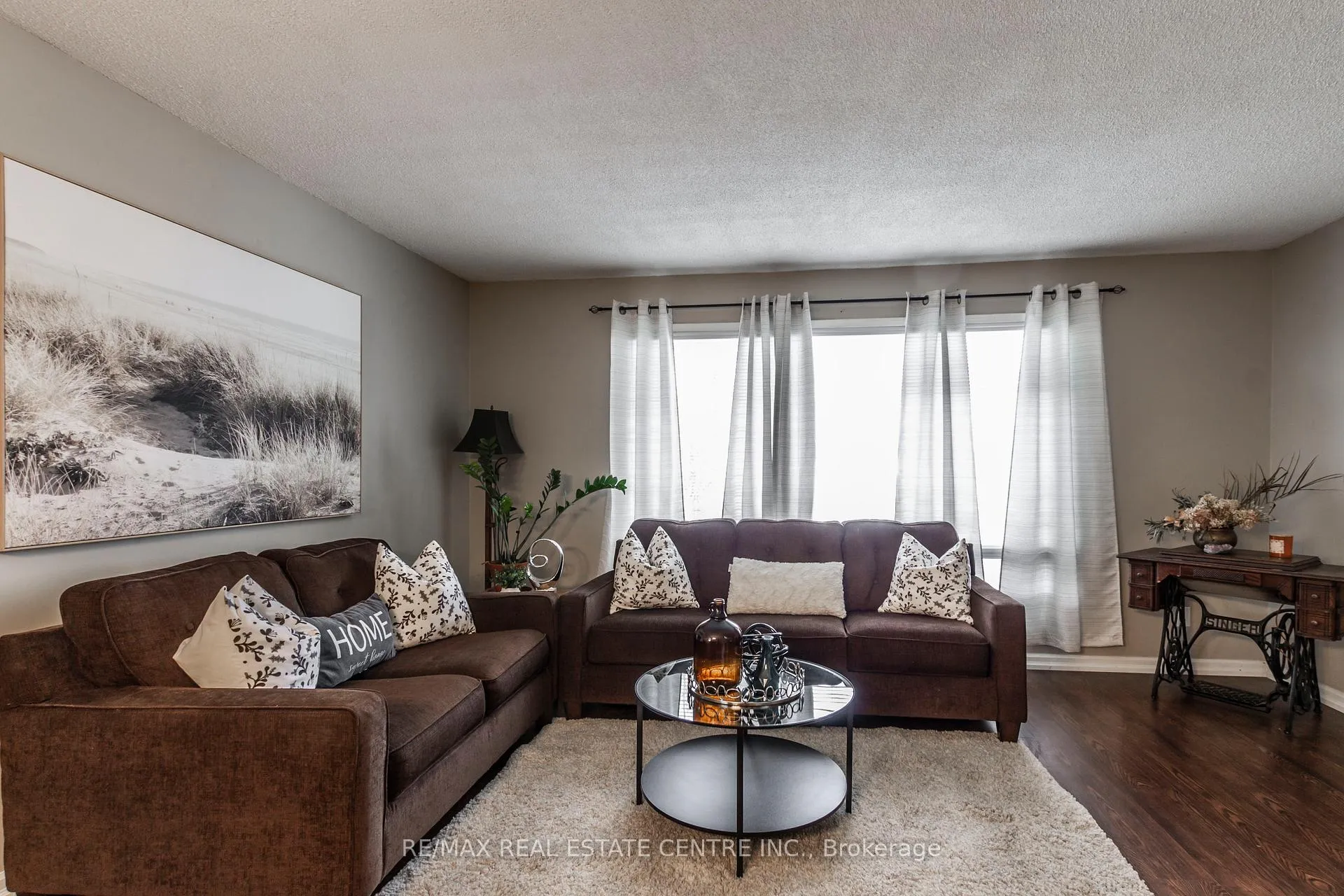 Photo 4 of 34 Milton Heights Crescent, Milton, Milton North — HOMEH