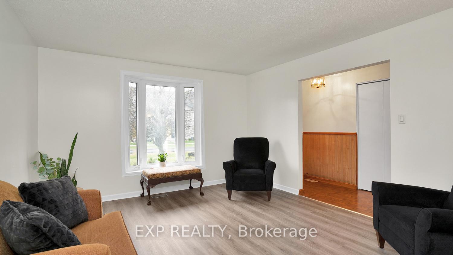 Photo 8 of 167 Railway Avenue, Middlesex Centre, Komoka — HOMEH