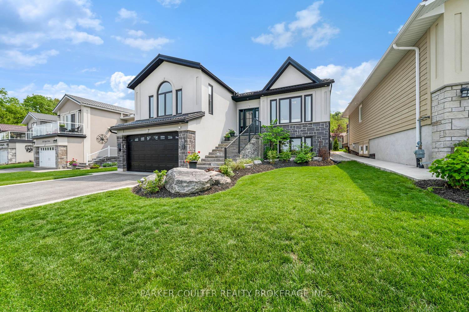 Photo 3 of 590 Taylor Drive, Midland — HOMEH