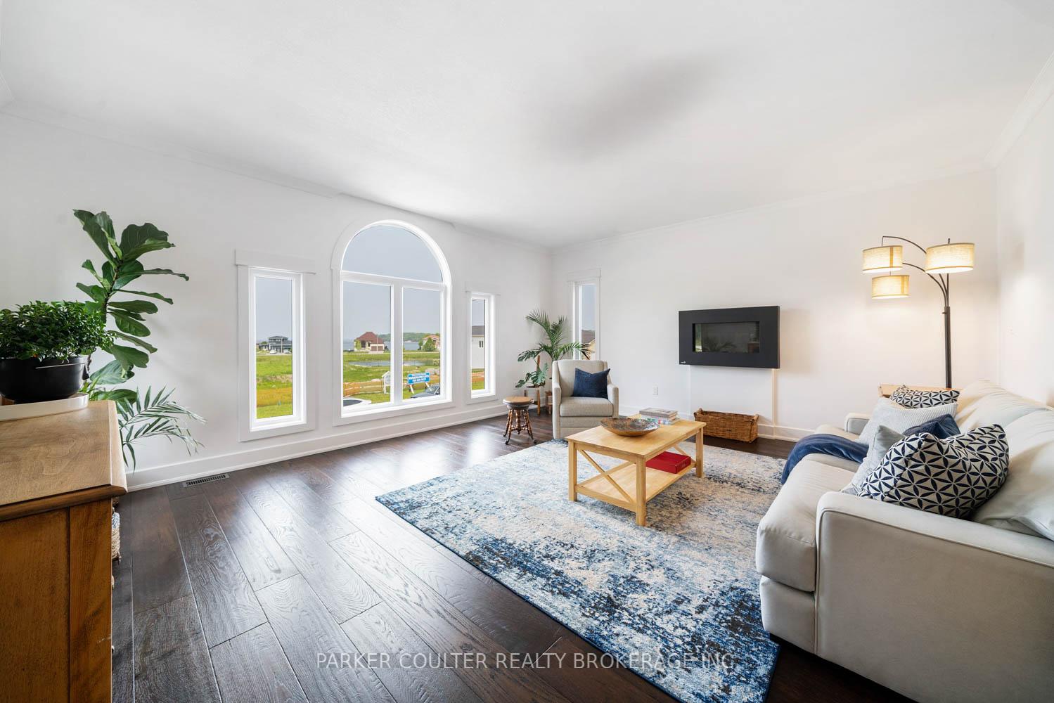 Photo 5 of 590 Taylor Drive, Midland — HOMEH