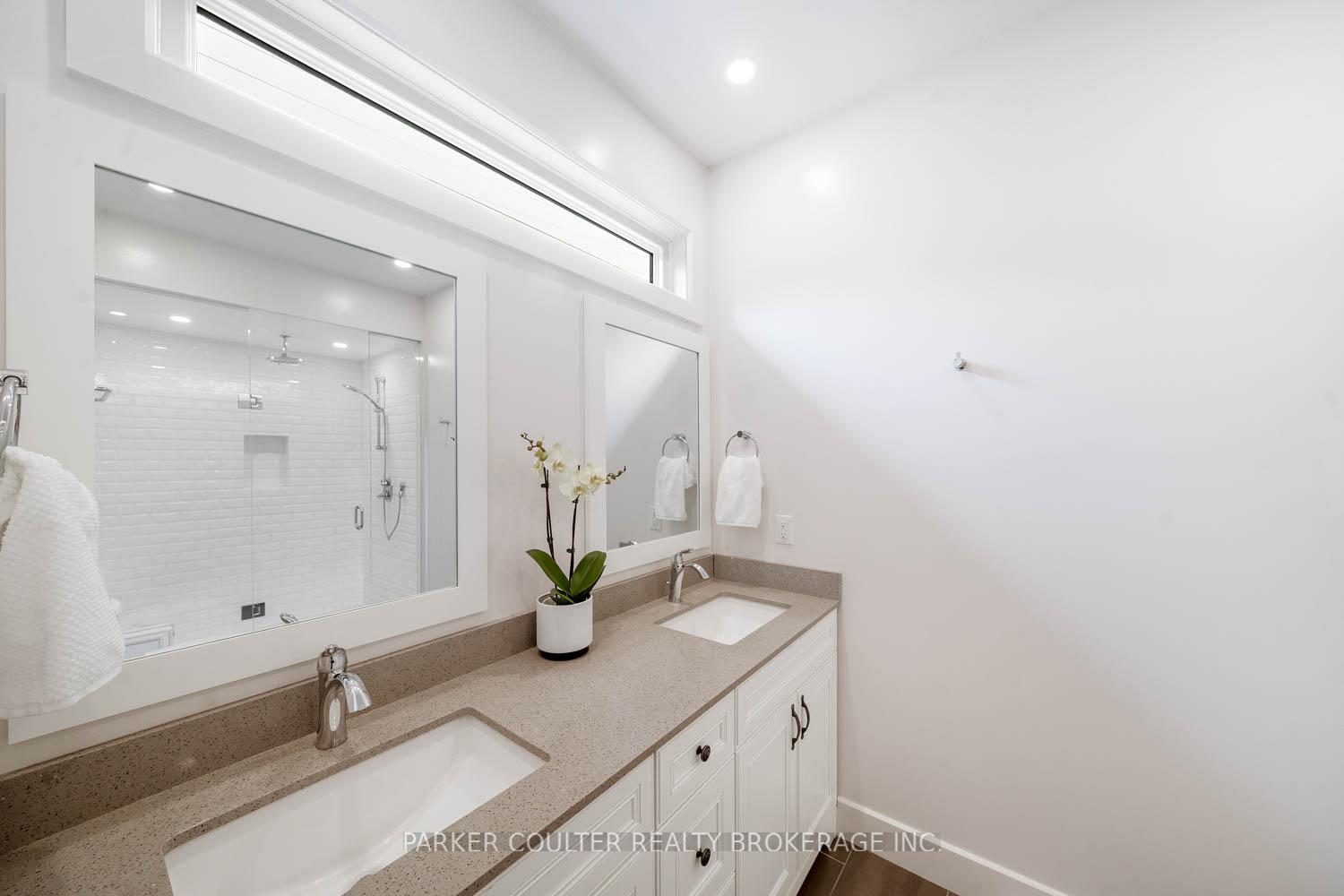 Photo 21 of 590 Taylor Drive, Midland — HOMEH