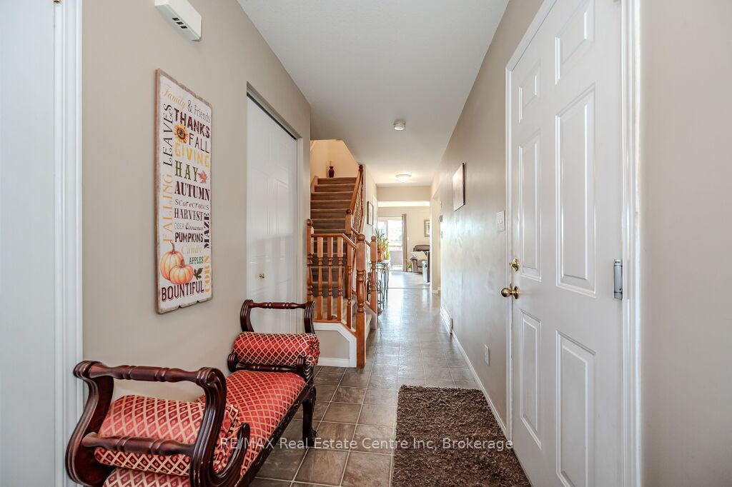 Photo 7 of 128 Henhoeffer Crescent, Kitchener — HOMEH