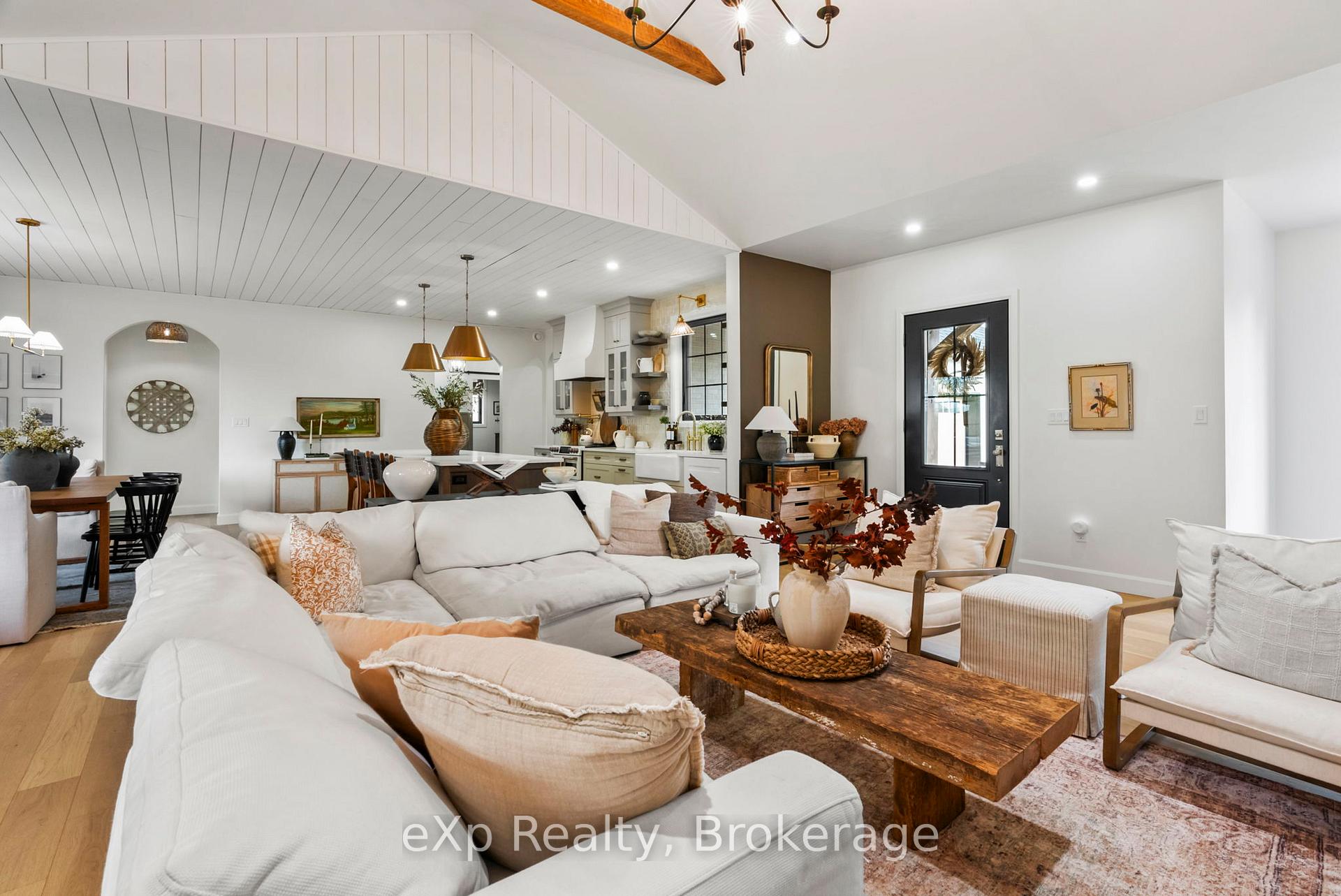 Photo 7 of 63 Regency Drive, Minto — HOMEH