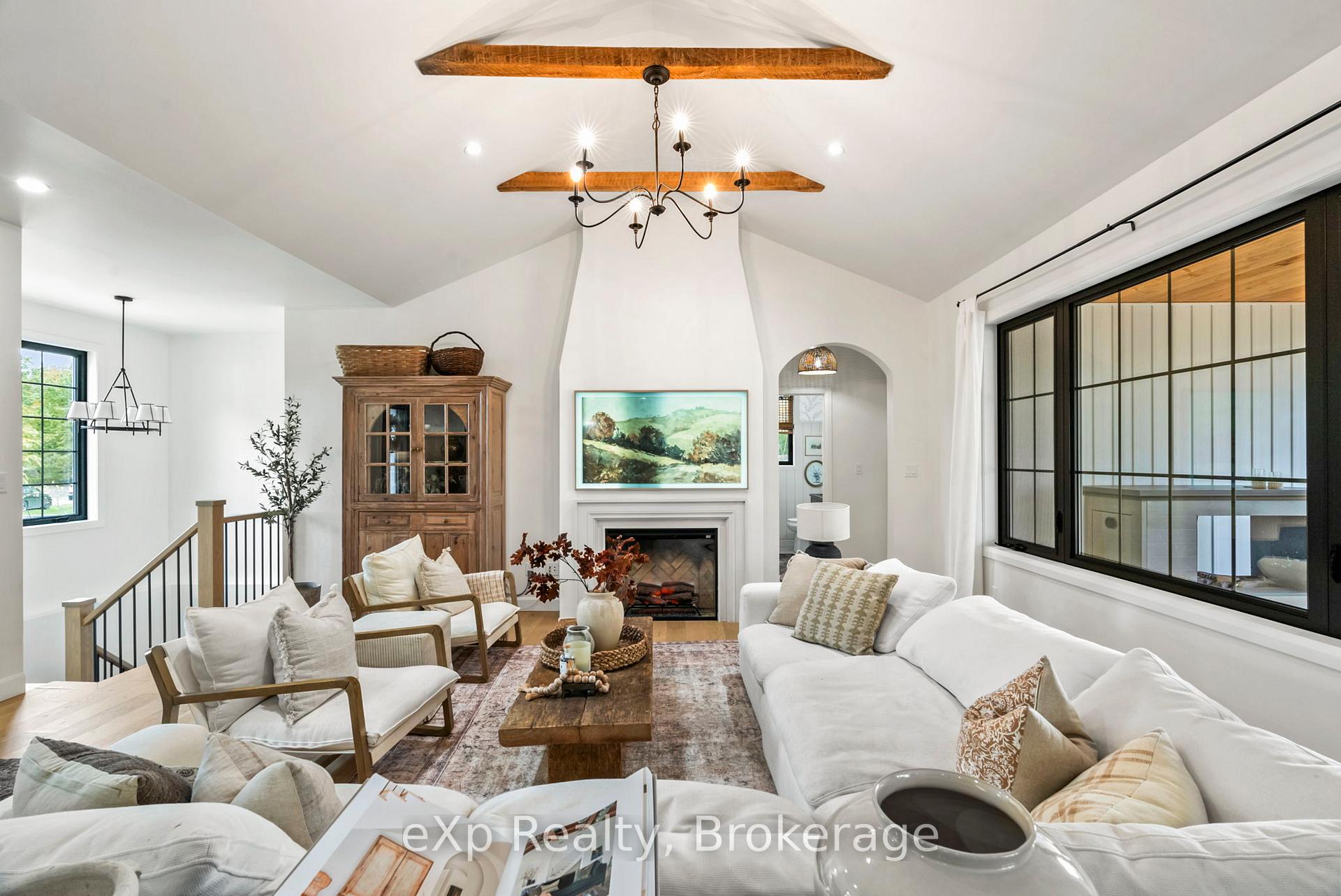 Photo 8 of 63 Regency Drive, Minto — HOMEH
