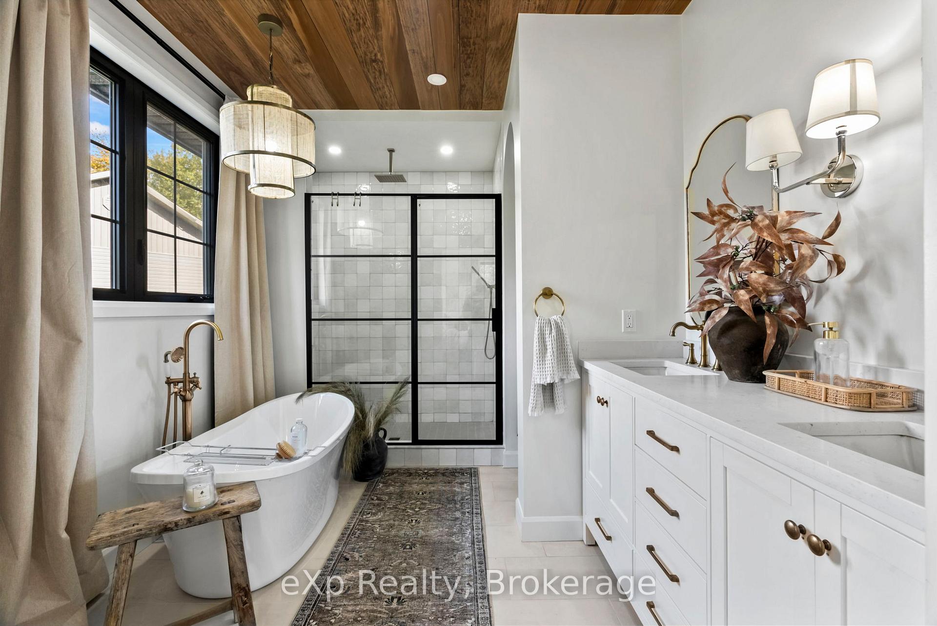 Photo 25 of 63 Regency Drive, Minto — HOMEH