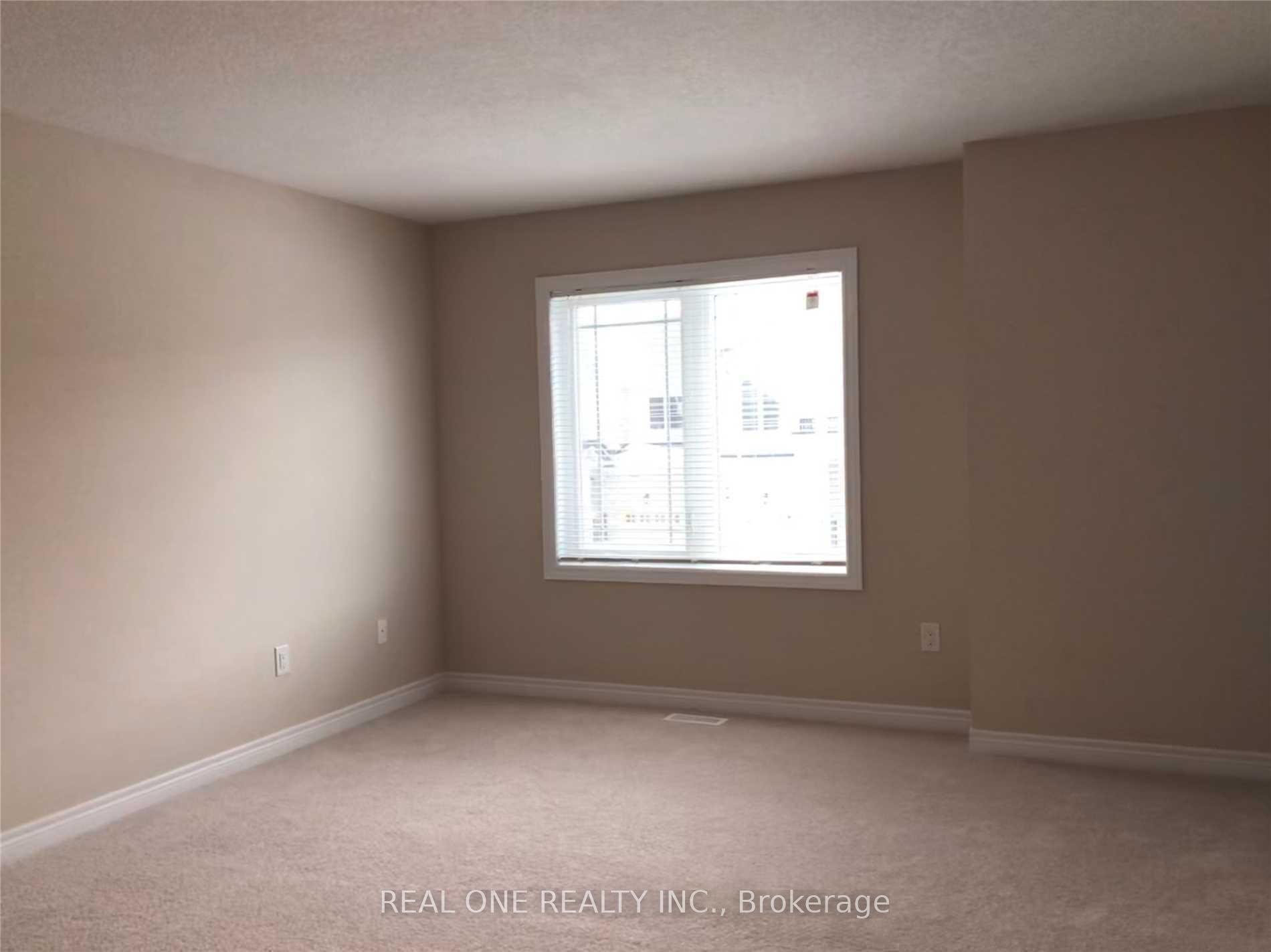 Photo 11 of 29 Callon Drive, Hamilton, Ancaster — HOMEH