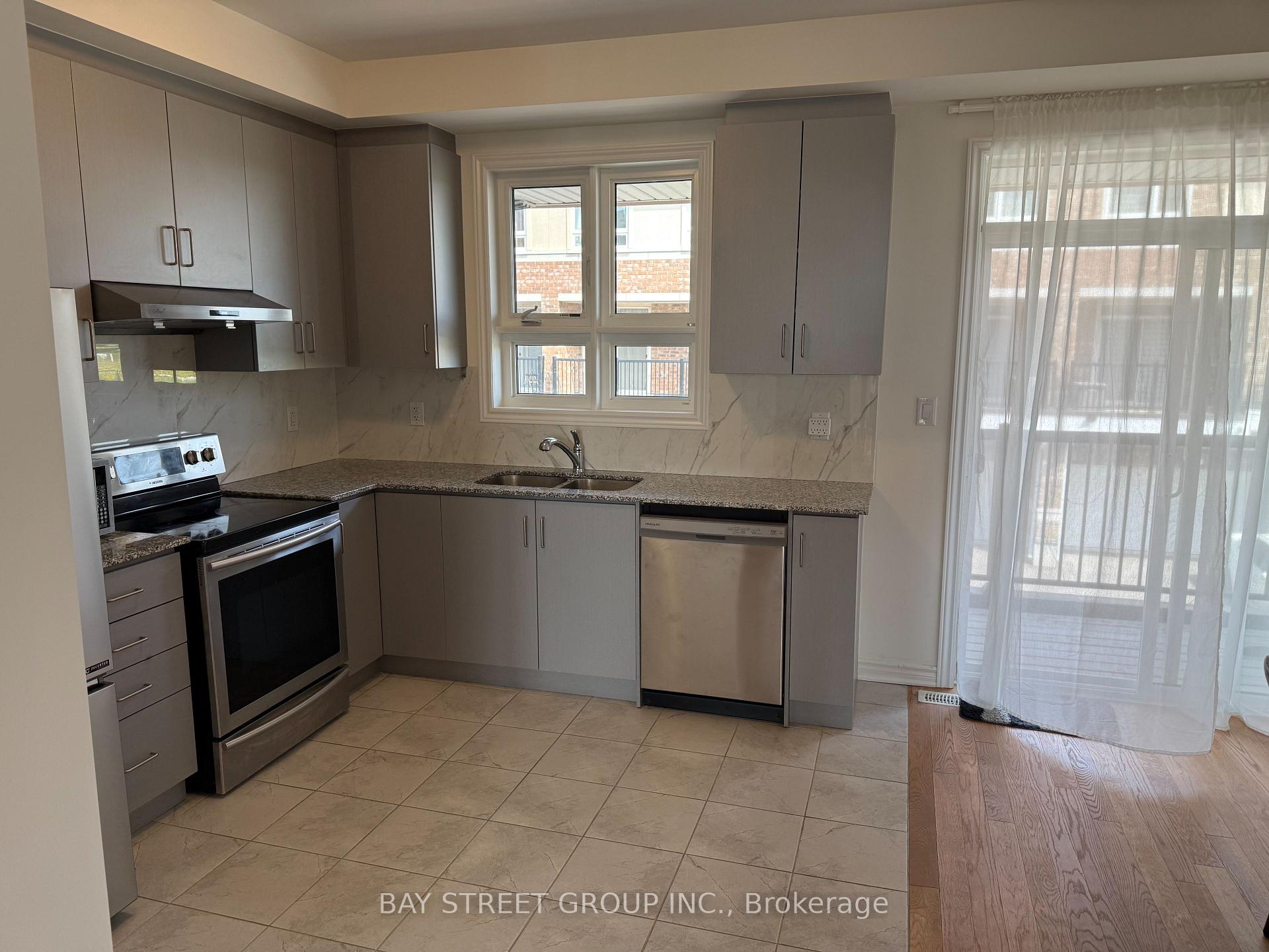 Photo 8 of 88 Imperial College Lane, Markham, Wismer — HOMEH