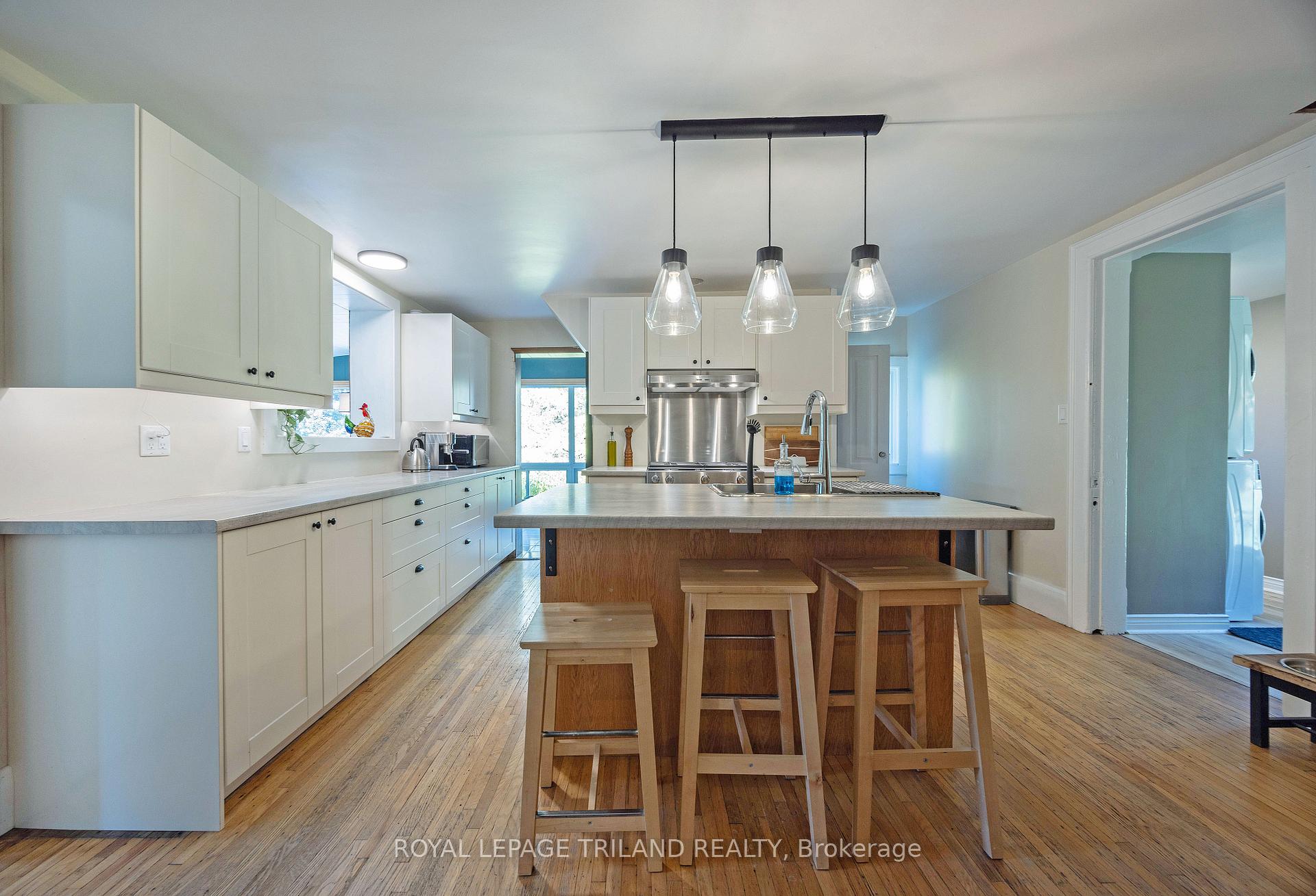 Photo 7 of 31 Wellington Street, Middlesex Centre, Delaware Town — HOMEH