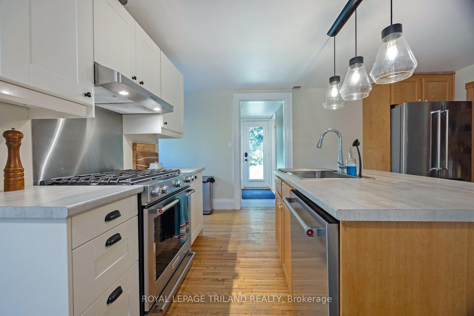 Photo 10 of 31 Wellington Street, Middlesex Centre, Delaware Town — HOMEH