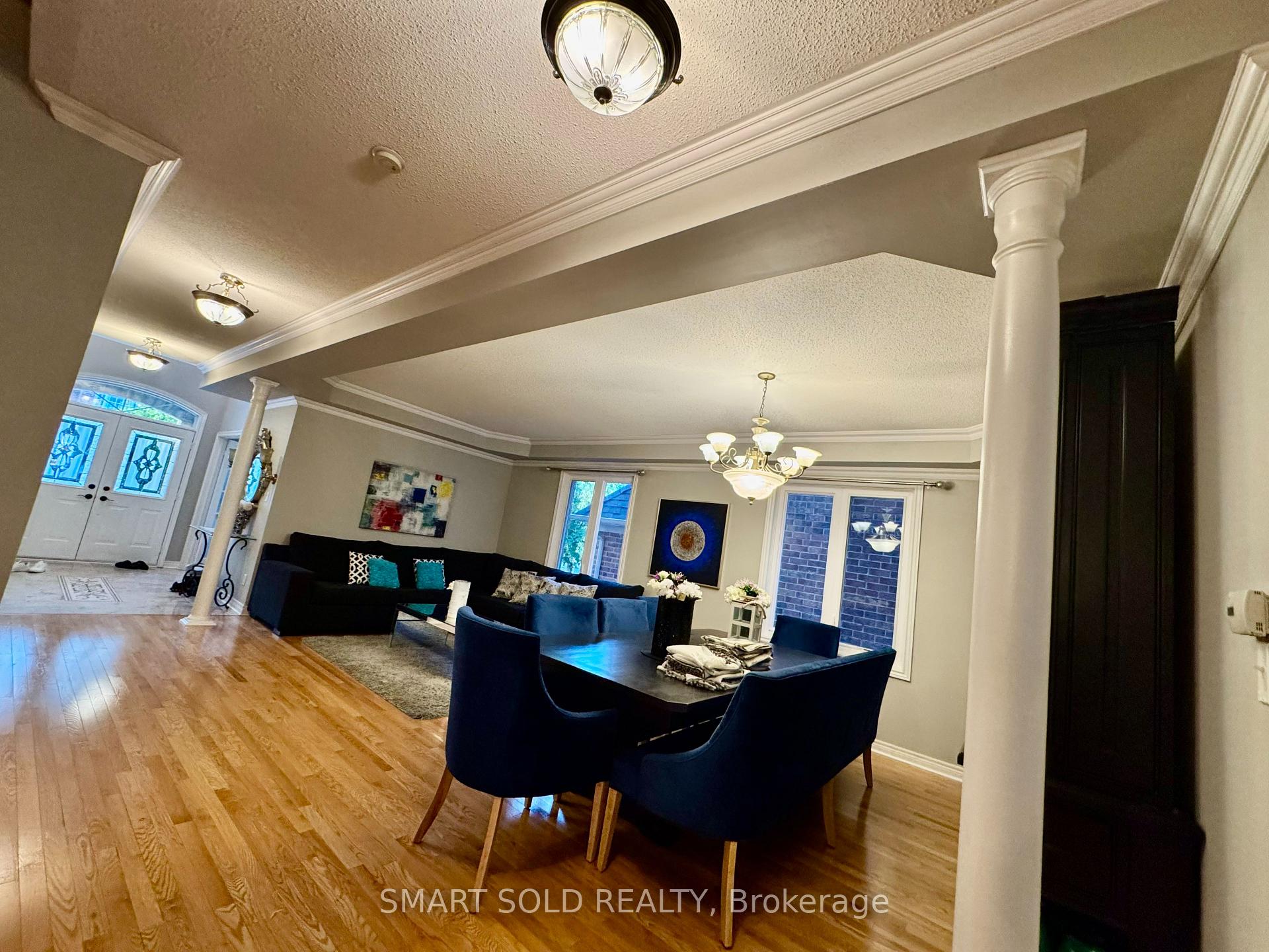 Photo 5 of 25 Barnstone Drive, Markham, Wismer — HOMEH