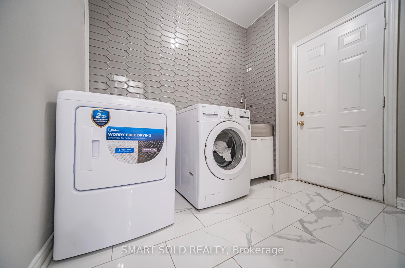 Photo 20 of 25 Barnstone Drive, Markham, Wismer — HOMEH