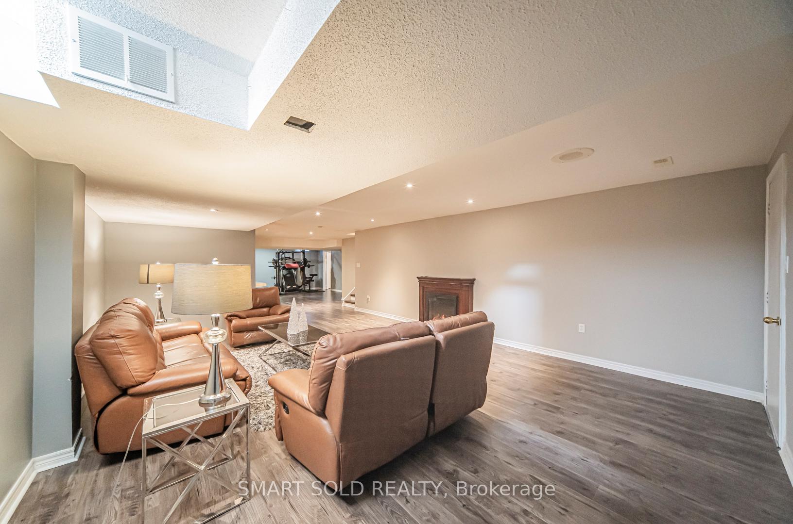 Photo 35 of 25 Barnstone Drive, Markham, Wismer — HOMEH