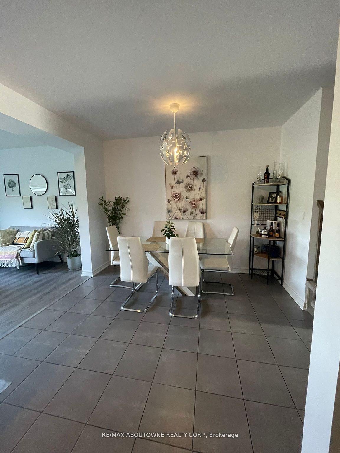 Photo 6 of 66 Bradbury Road, Hamilton, Stoney Creek Mountain — HOMEH