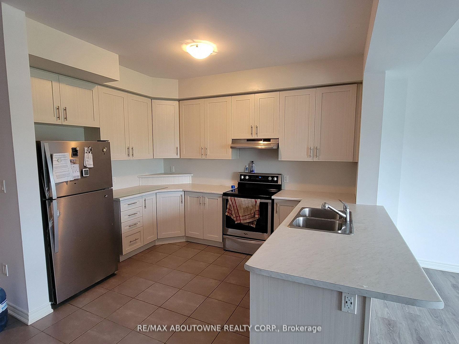 Photo 9 of 66 Bradbury Road, Hamilton, Stoney Creek Mountain — HOMEH