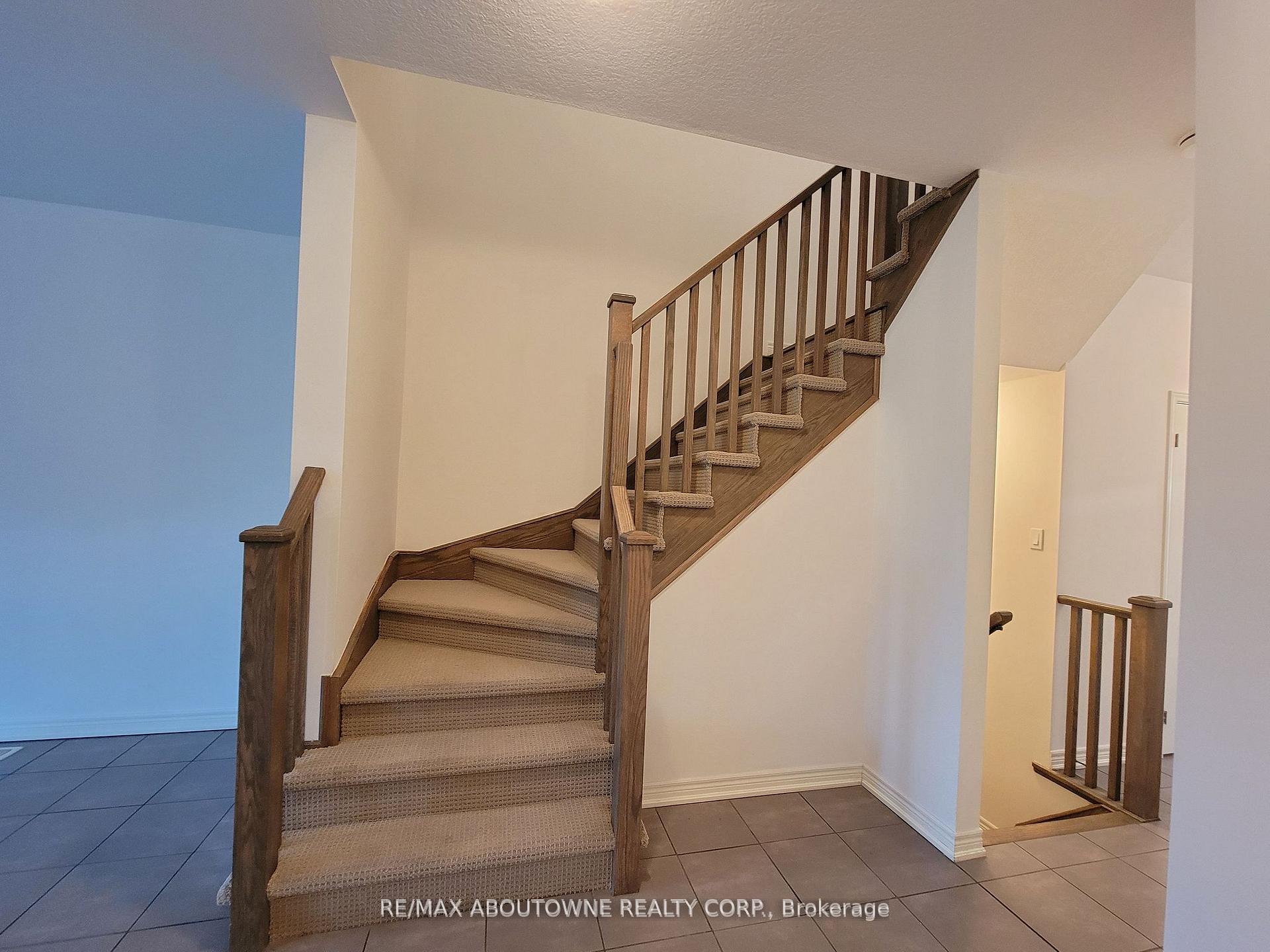 Photo 11 of 66 Bradbury Road, Hamilton, Stoney Creek Mountain — HOMEH