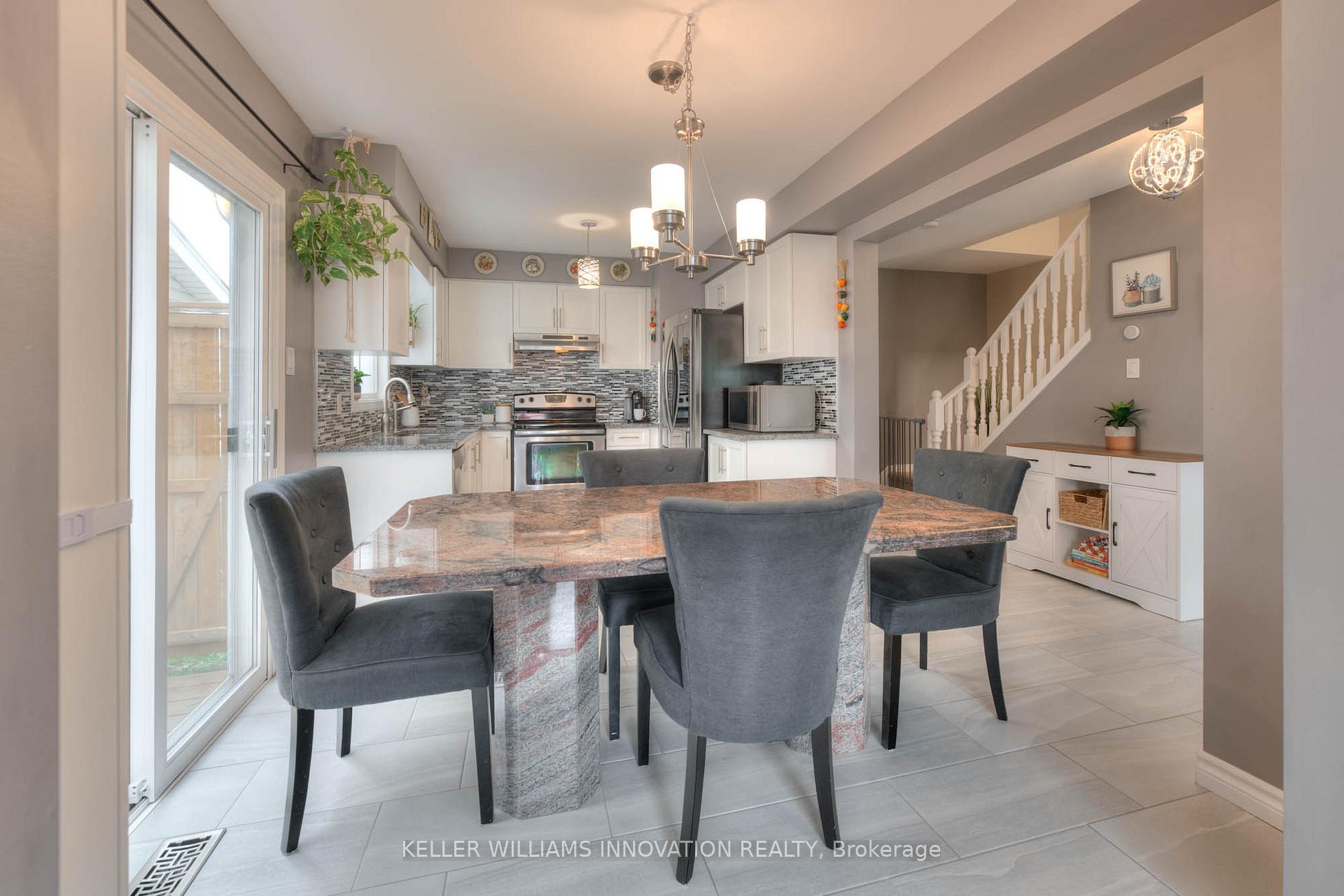 Photo 7 of 72 Westmeadow Drive, Kitchener — HOMEH