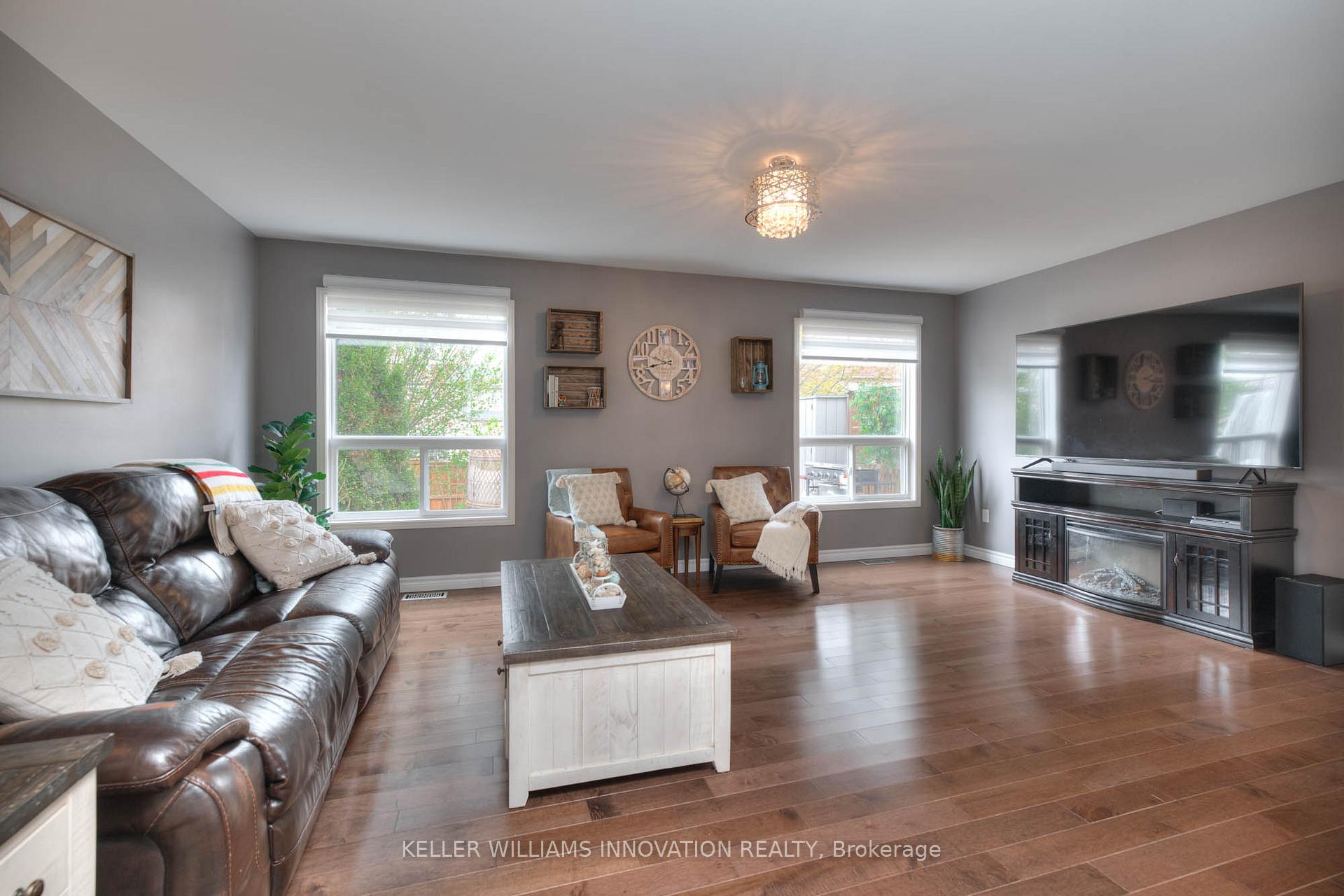 Photo 12 of 72 Westmeadow Drive, Kitchener — HOMEH