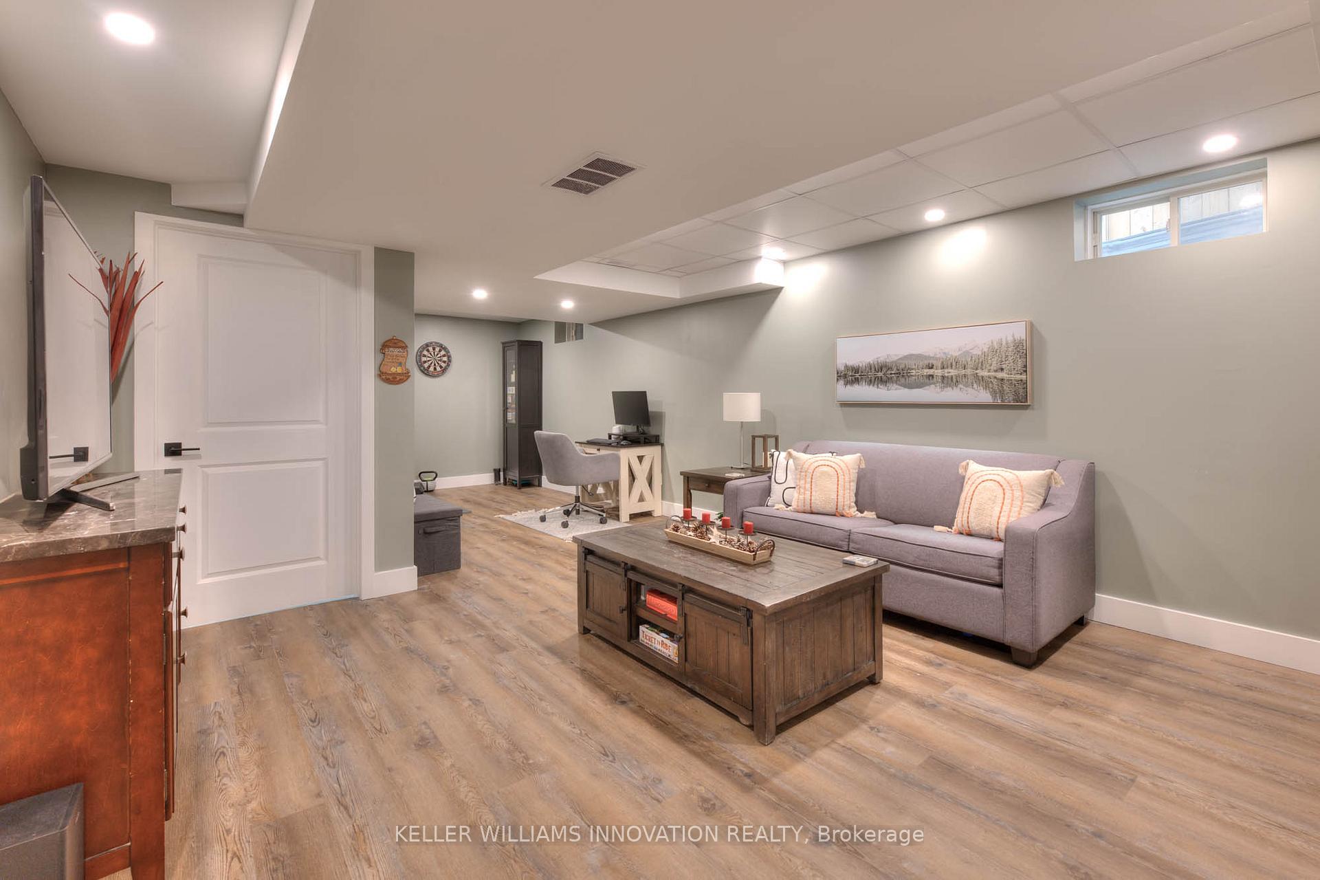 Photo 21 of 72 Westmeadow Drive, Kitchener — HOMEH