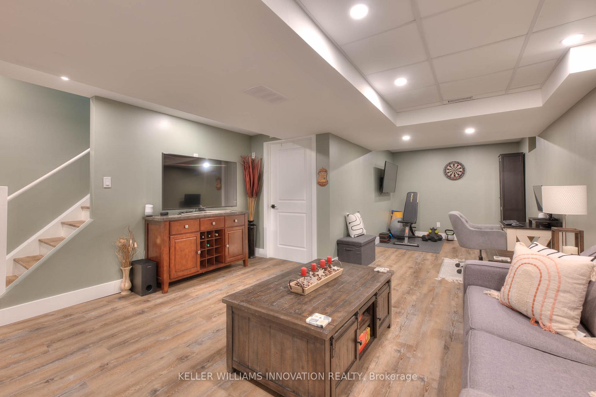 Photo 22 of 72 Westmeadow Drive, Kitchener — HOMEH