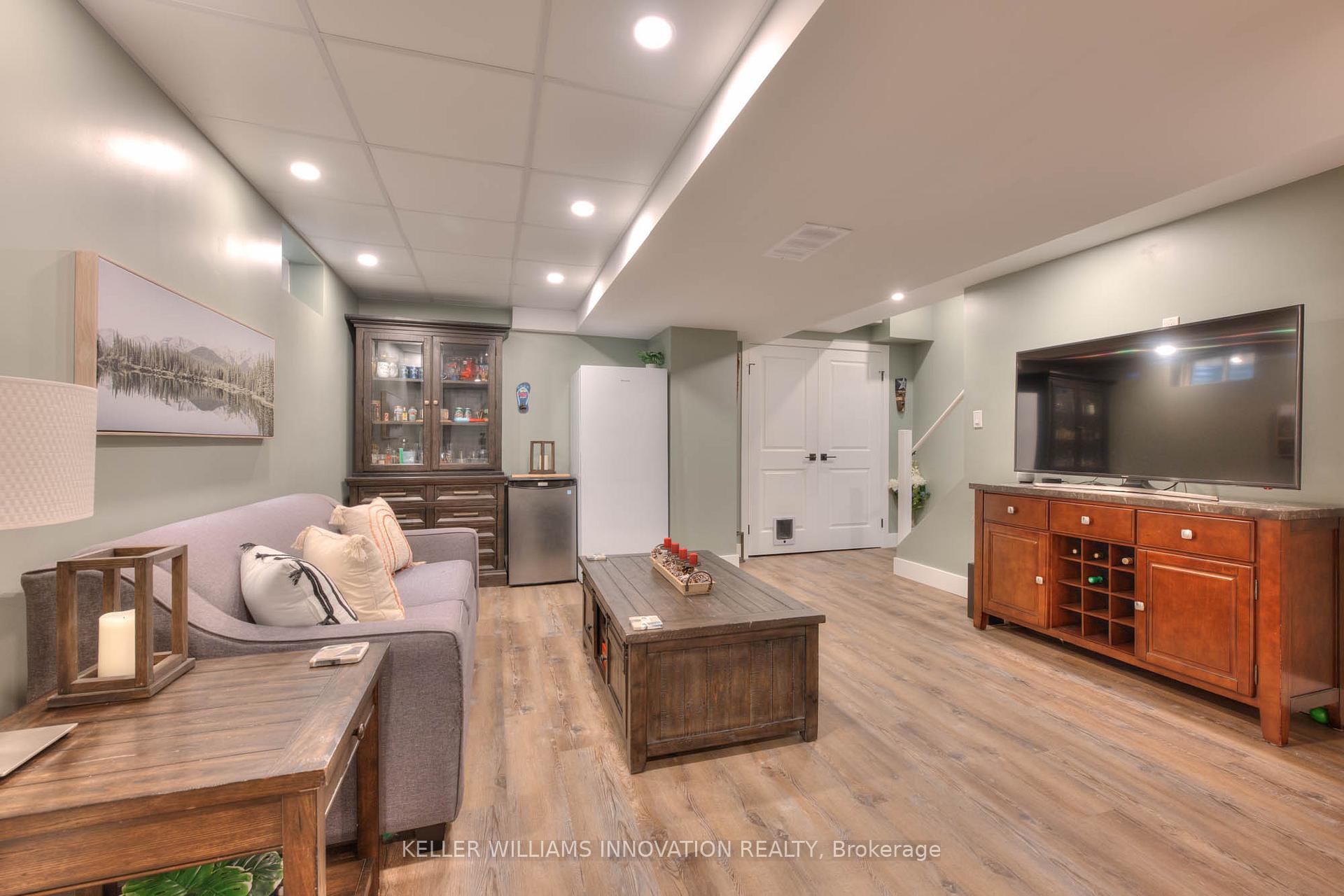 Photo 24 of 72 Westmeadow Drive, Kitchener — HOMEH
