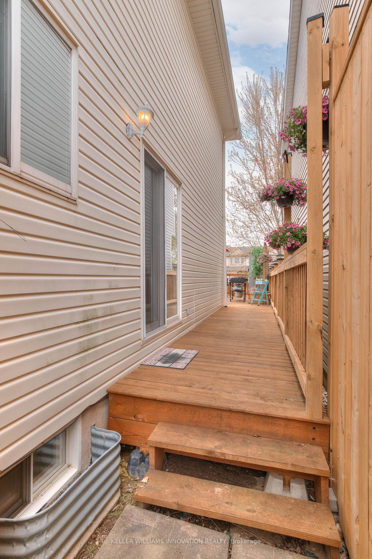 Photo 25 of 72 Westmeadow Drive, Kitchener — HOMEH