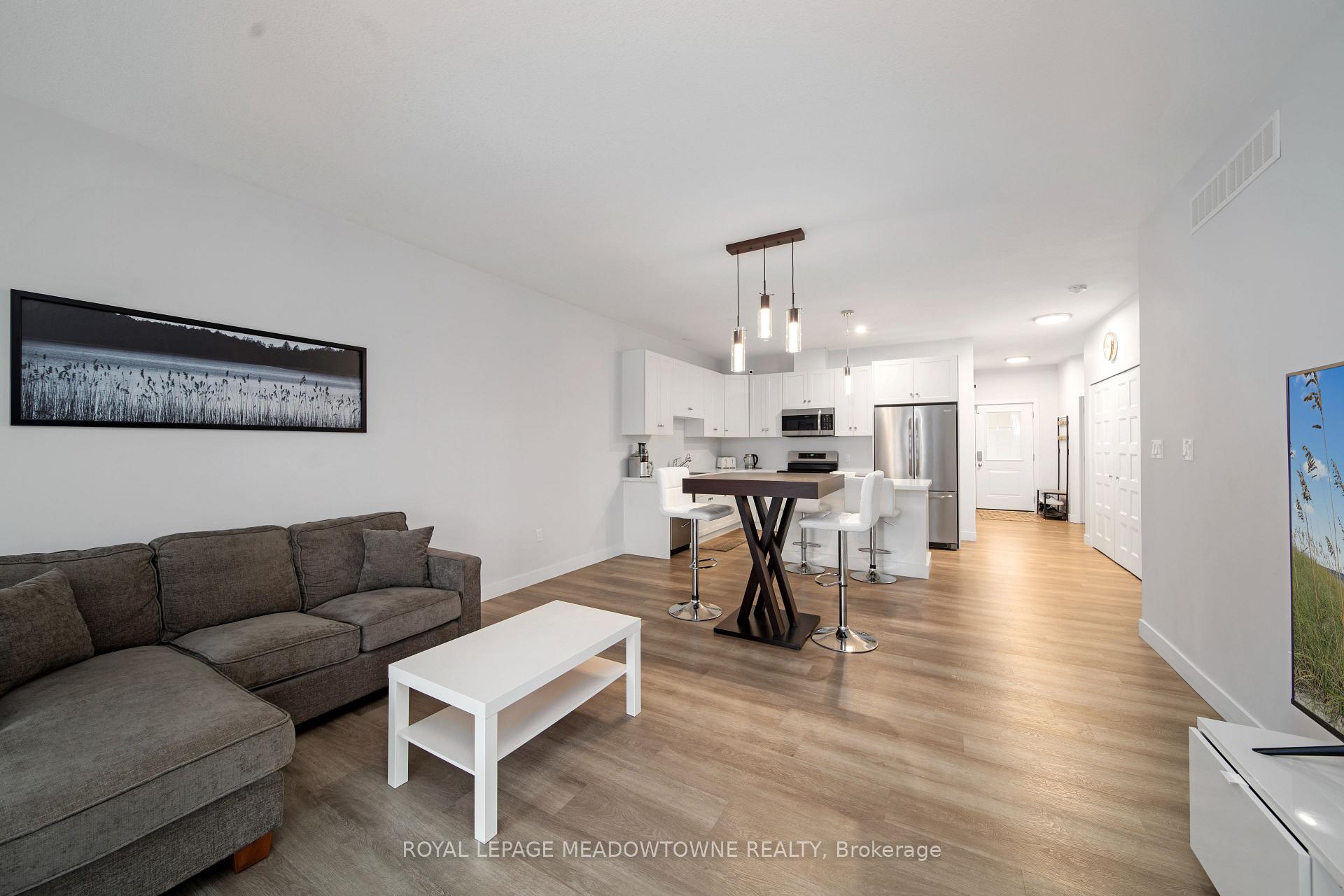 Photo 5 of 218 Elora Street, Minto — HOMEH