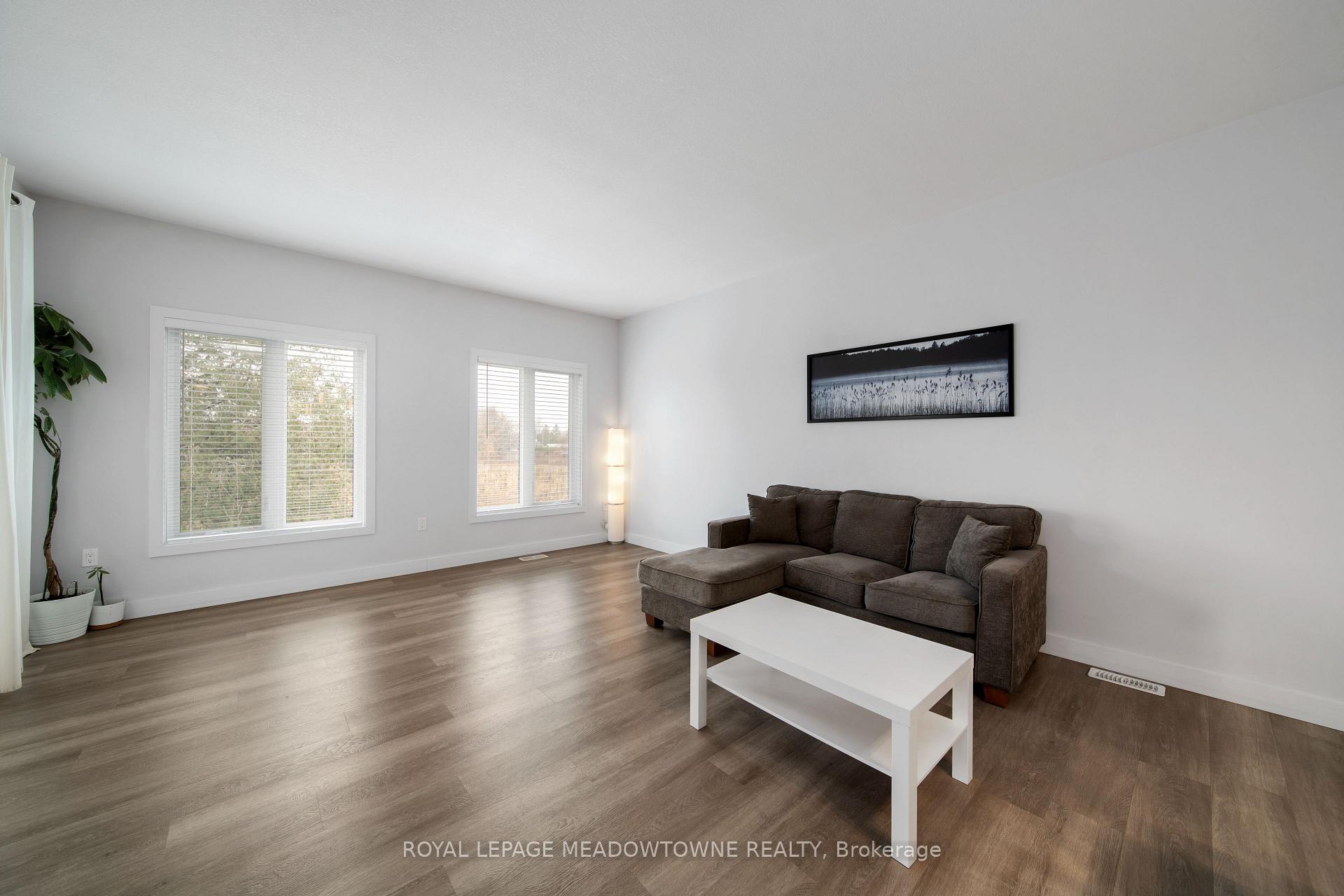 Photo 10 of 218 Elora Street, Minto — HOMEH