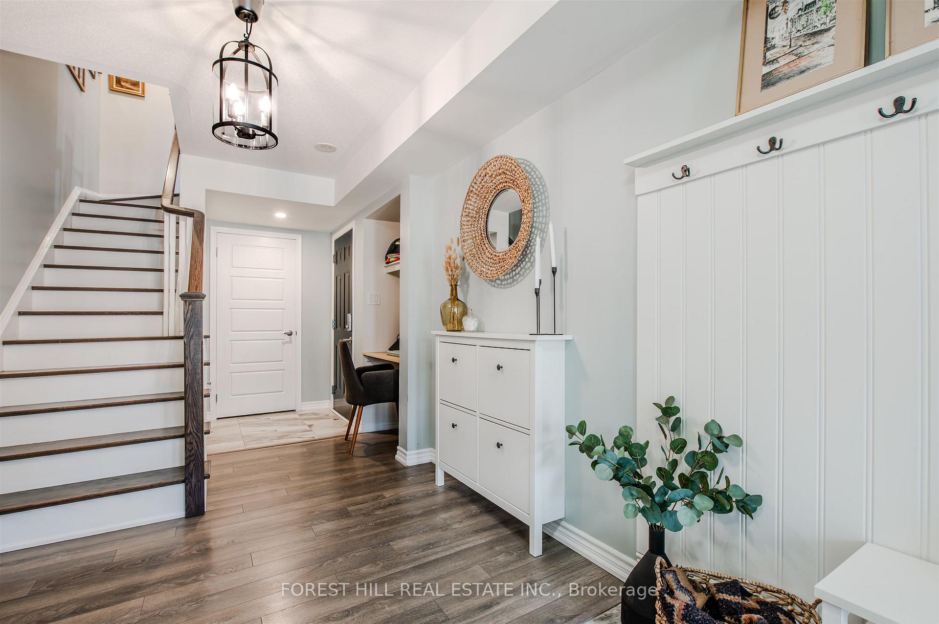 Photo 6 of 556 Buckeye Court, Milton, Cobban — HOMEH