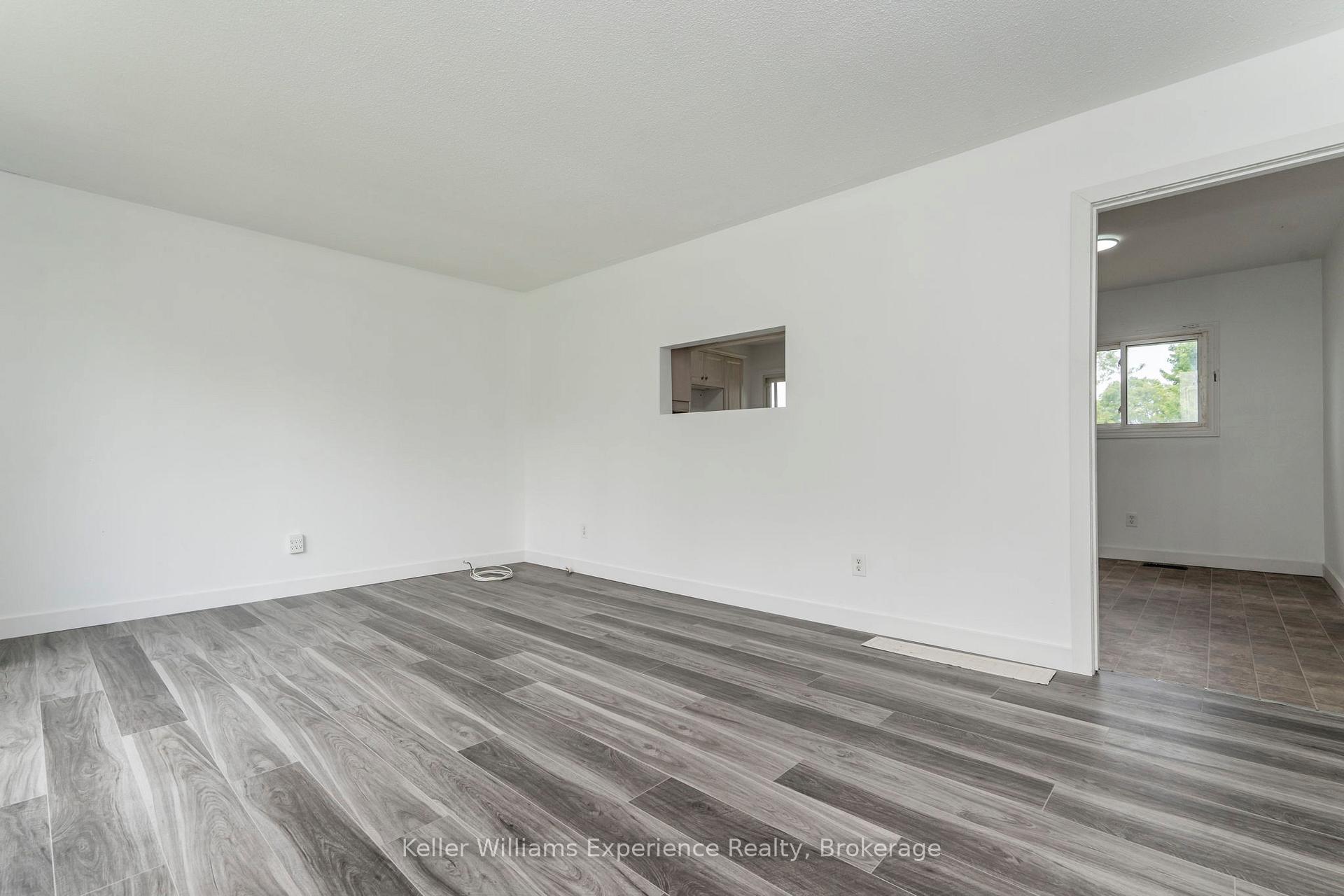 Photo 6 of 258 Ruby Street, Midland — HOMEH