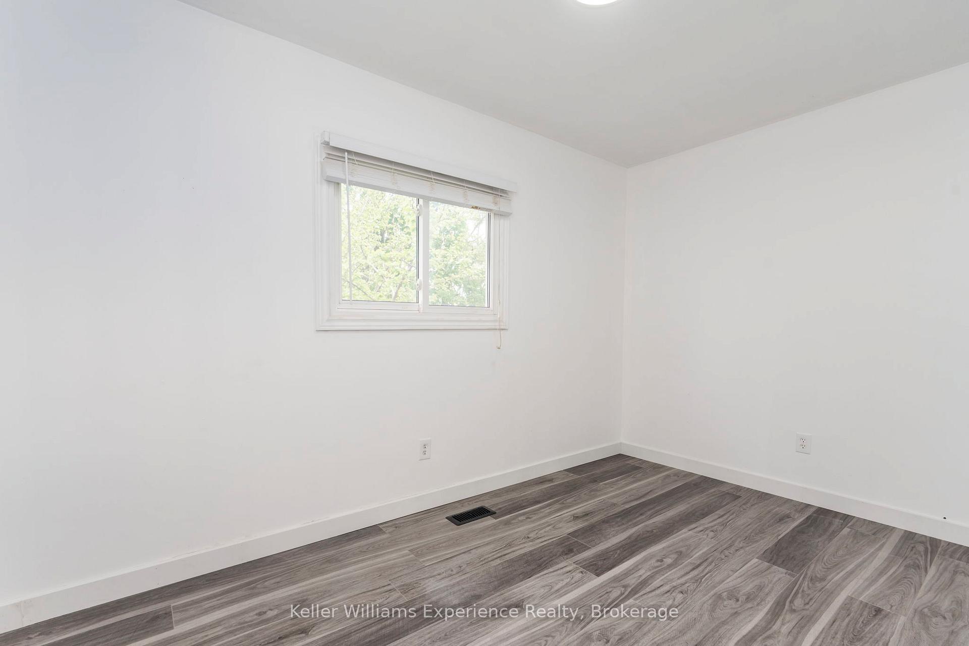 Photo 10 of 258 Ruby Street, Midland — HOMEH